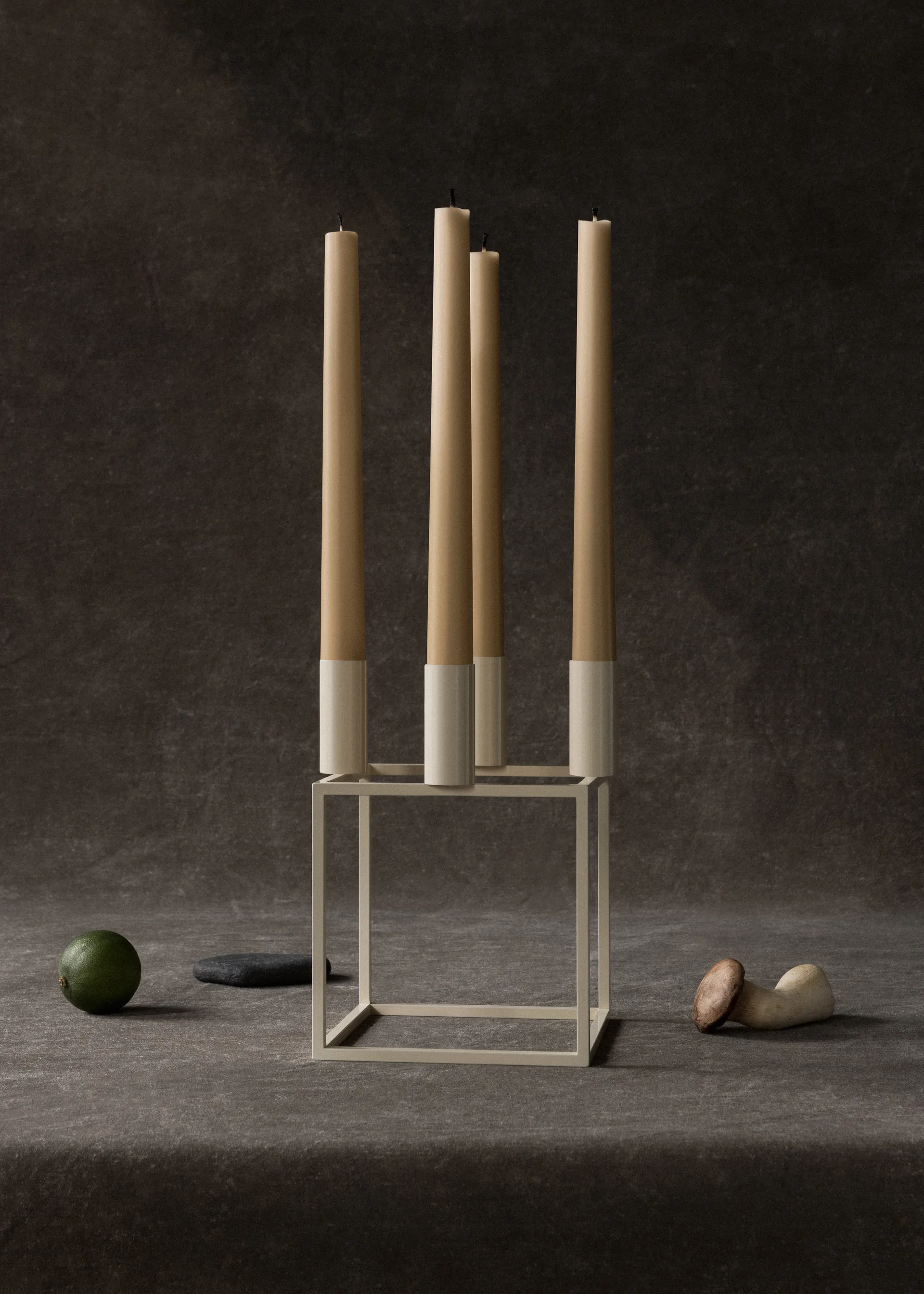 Suporte de velas Kubus 4, Ivory Audo Copenhagen