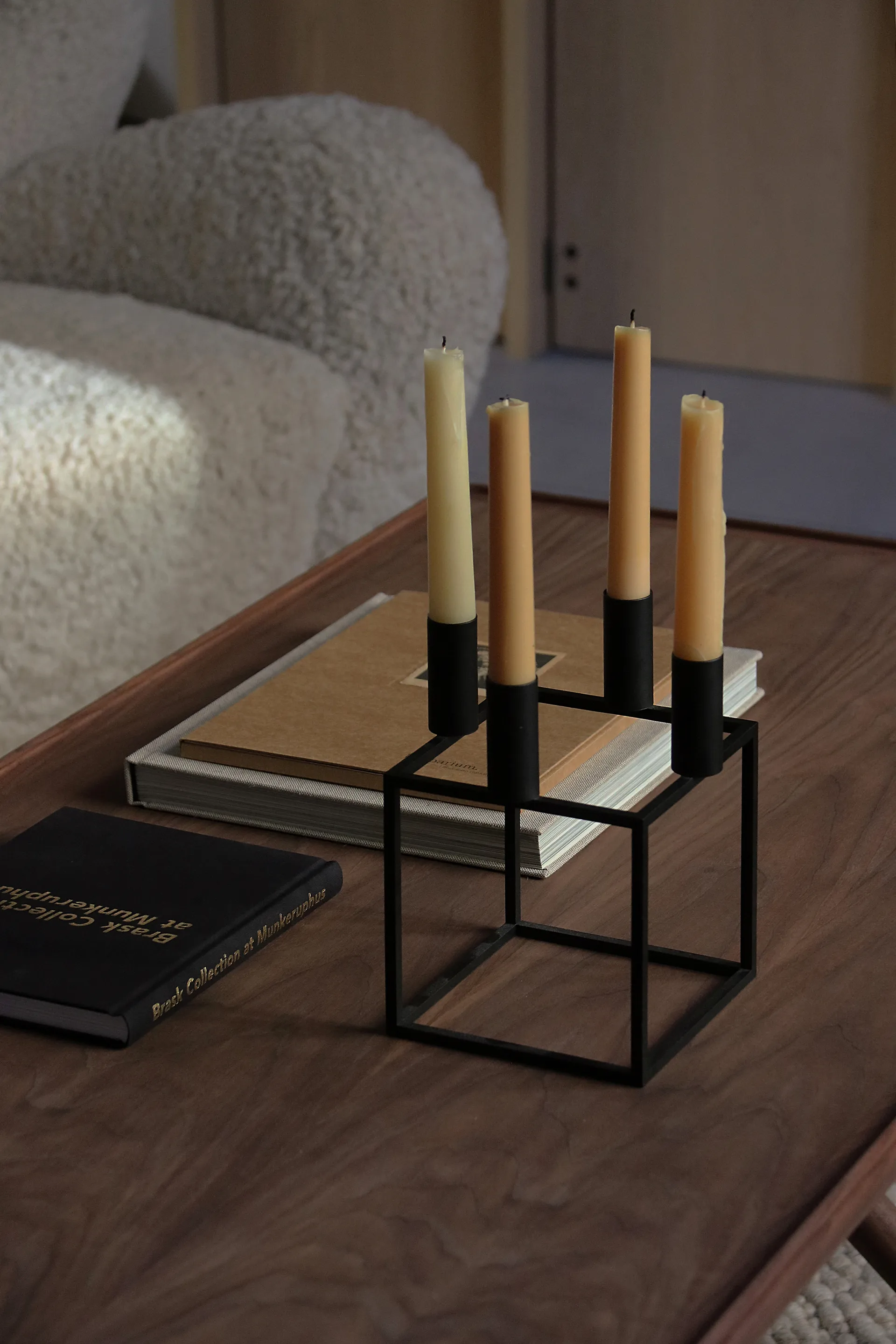 Suporte de velas Kubus 4, preto Audo Copenhagen
