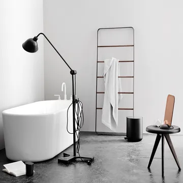 Toalheiro Towel - preto, fecho em cinza escuro, couro - Audo Copenhagen