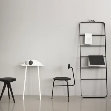 Toalheiro Towel - preto, fecho em cinza escuro, couro - Audo Copenhagen
