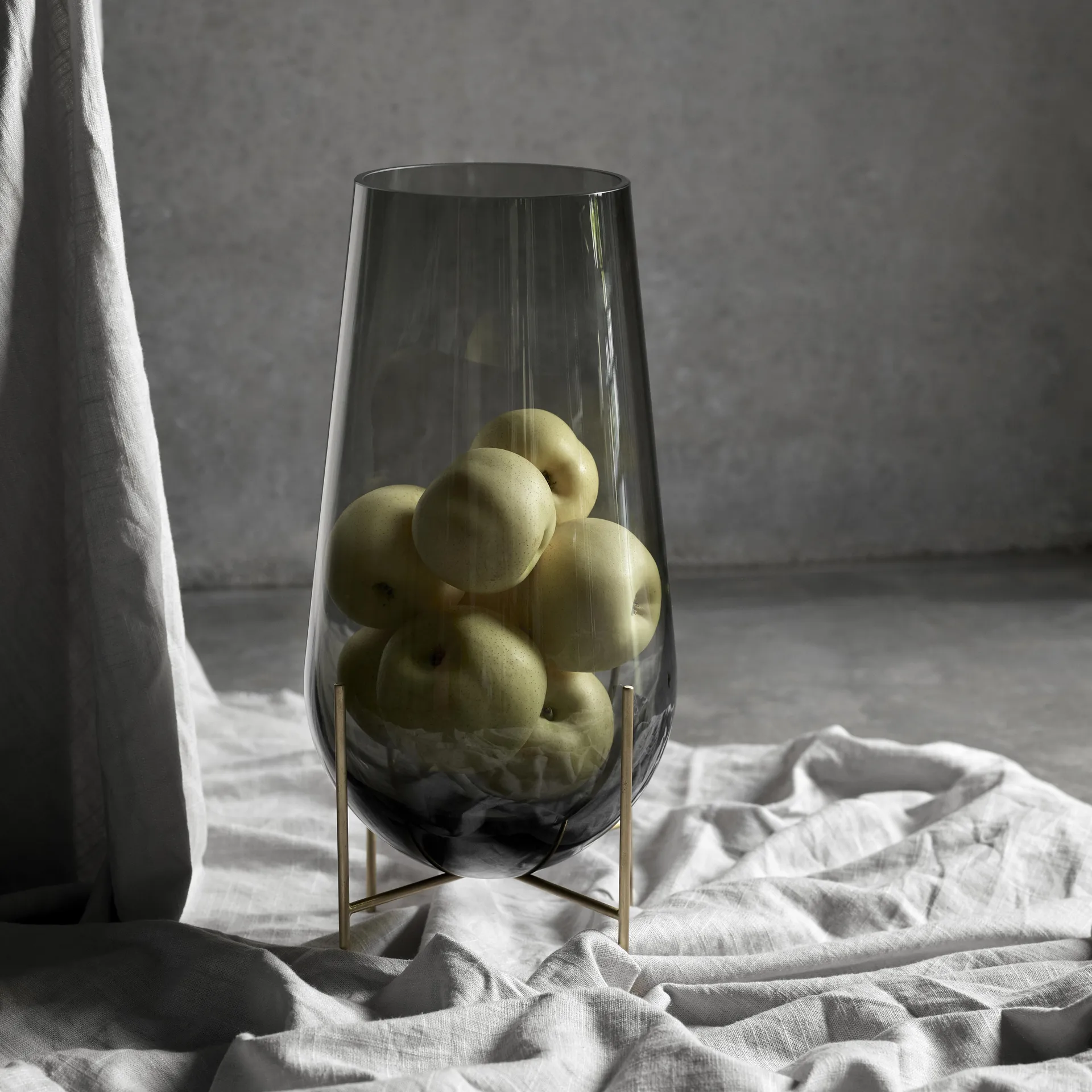 Vaso médio Échasse, vidro fumado Audo Copenhagen