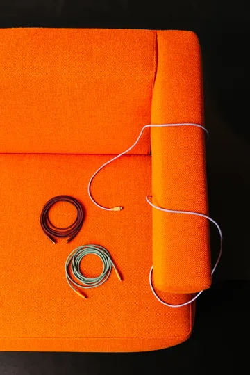 AVOLT x Bauhaus-Archiv Cable 1 USB C para USB C - Vermelho amora - Avolt