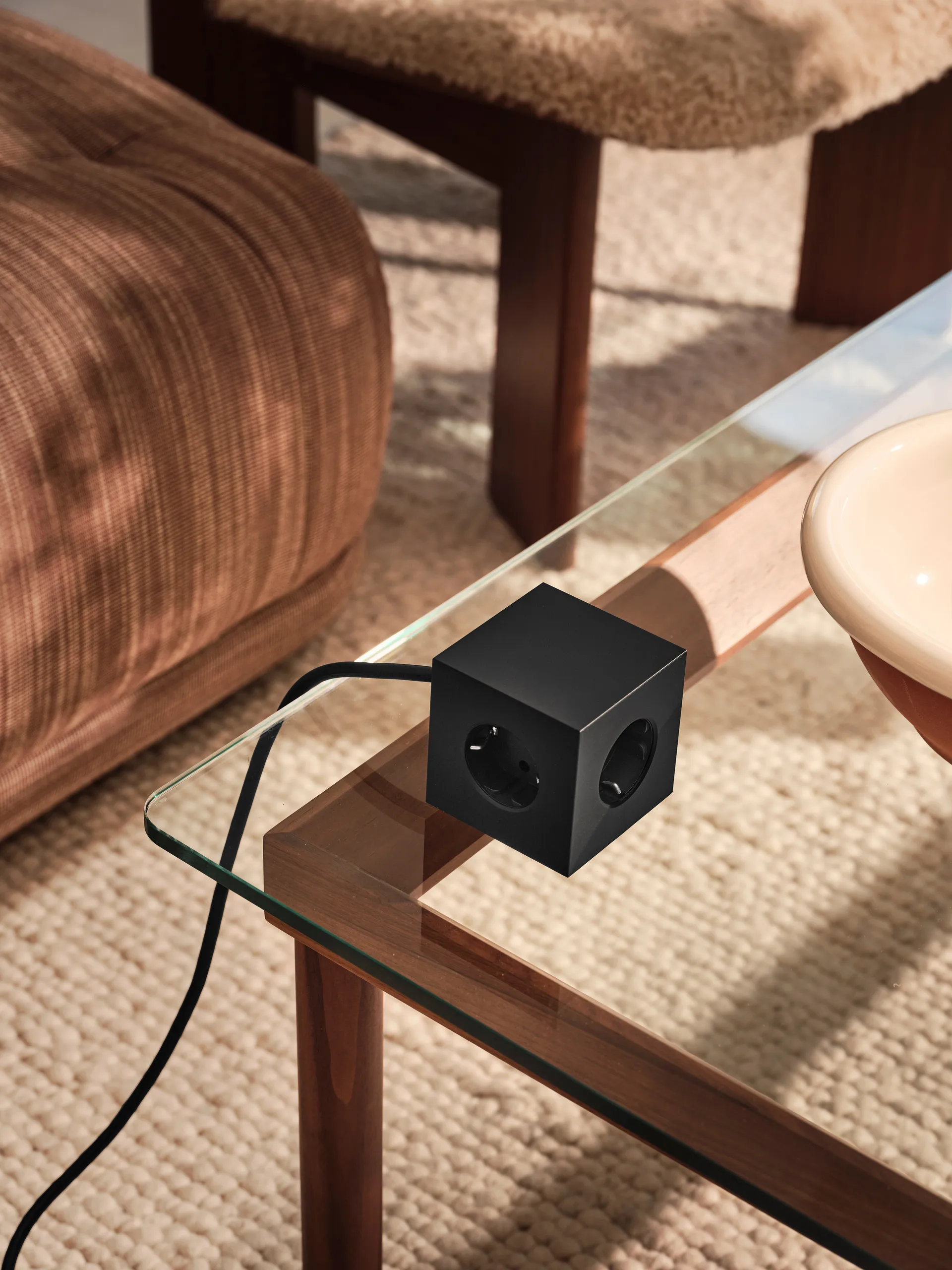 Square 1 tomada múltipla com USB-C 30W 3 m, Stockholm Black Avolt