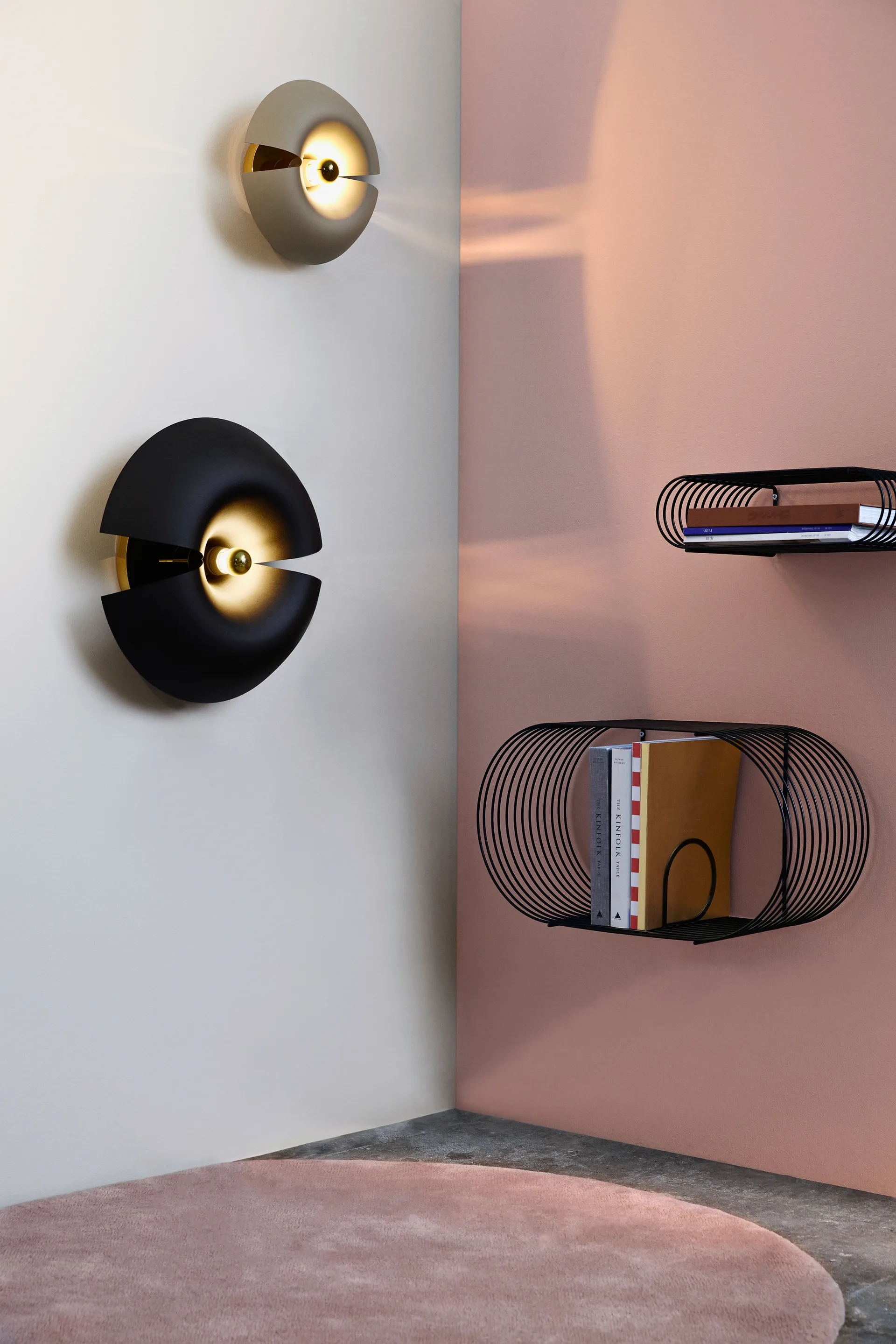 Prateleira de parede Curva, Preto AYTM