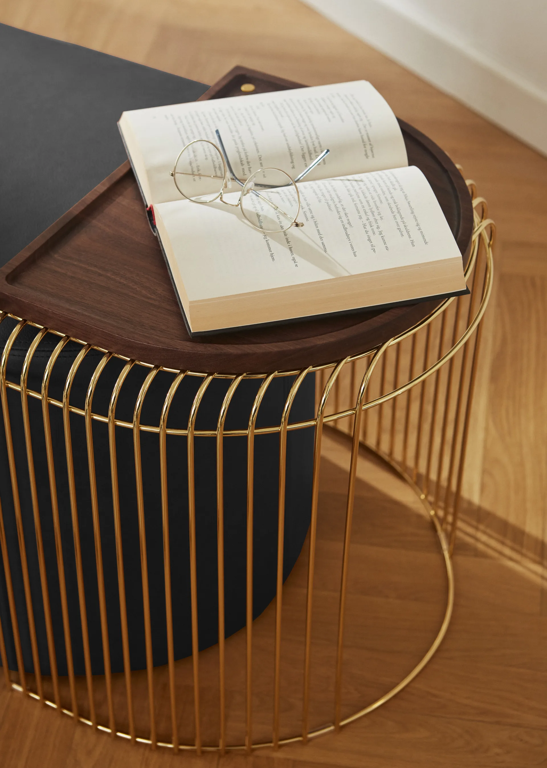 Tabuleiro Sessio rundad 32x40 cm, Walnut AYTM