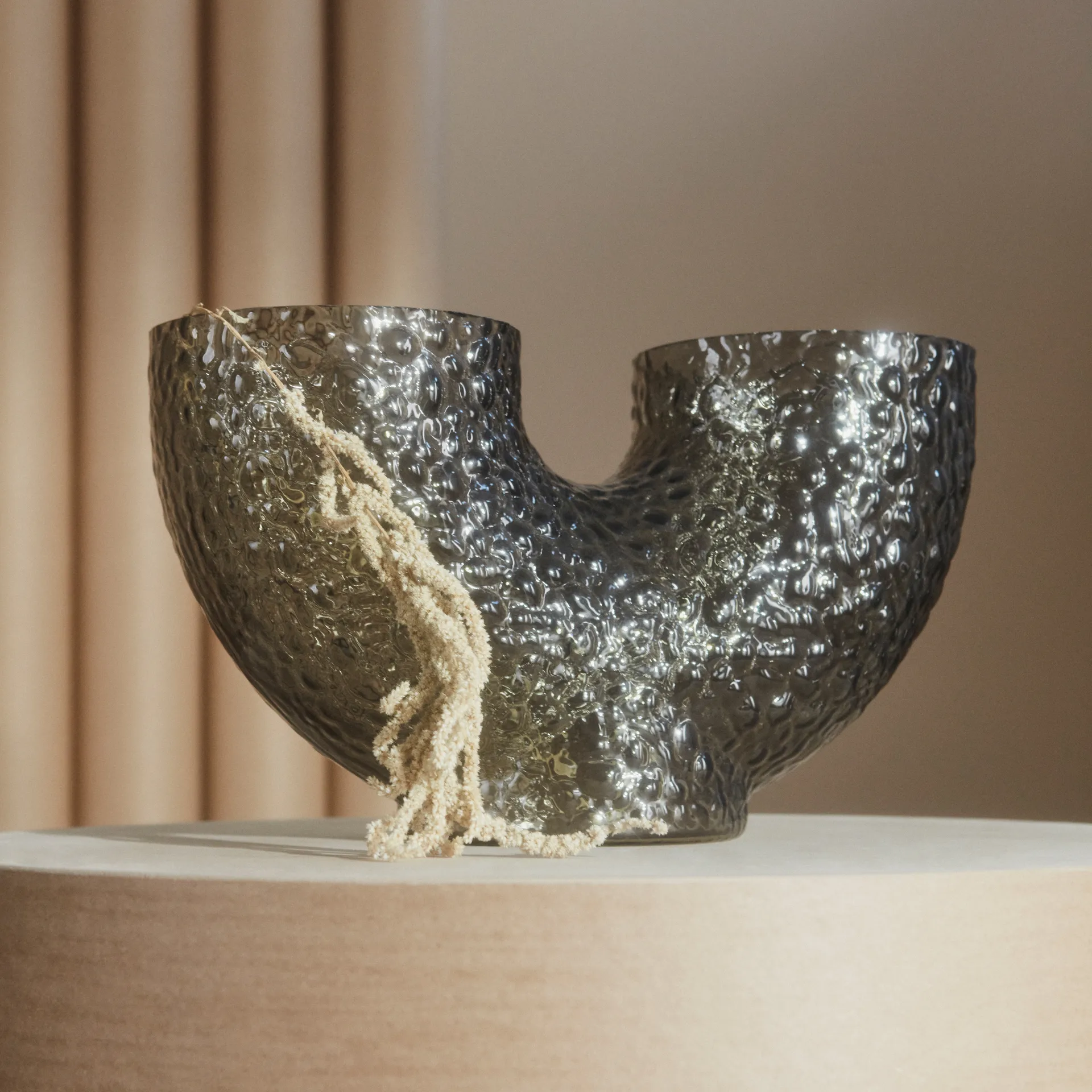 Vaso baixo Arura, preto AYTM