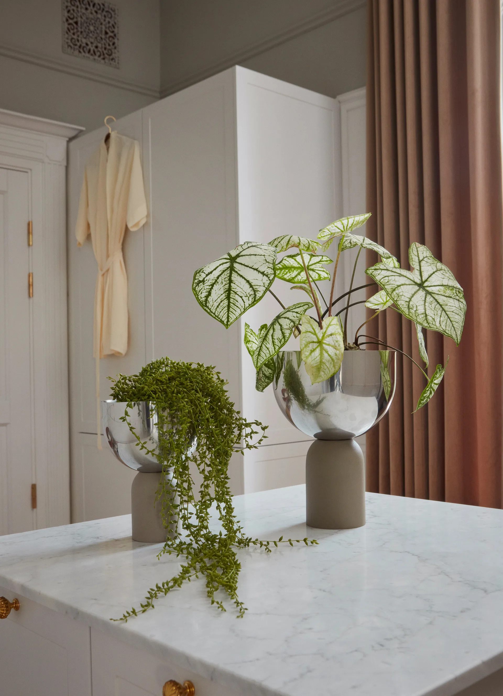 Vaso de flores Torus Ø17 cm, Prateado-taupe AYTM