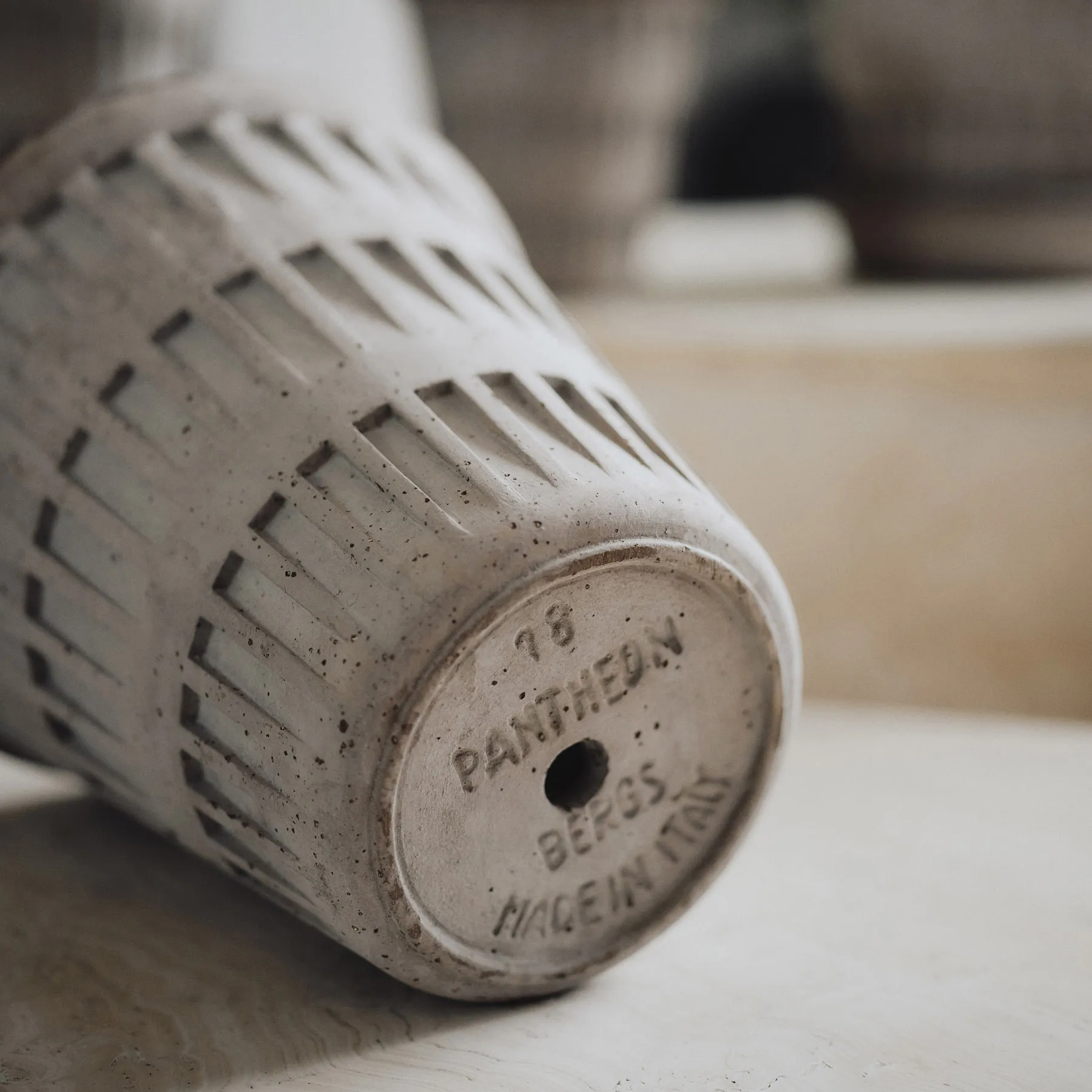 Pantheon vaso cru, Cinza, Ø18 cm Bergs Potter