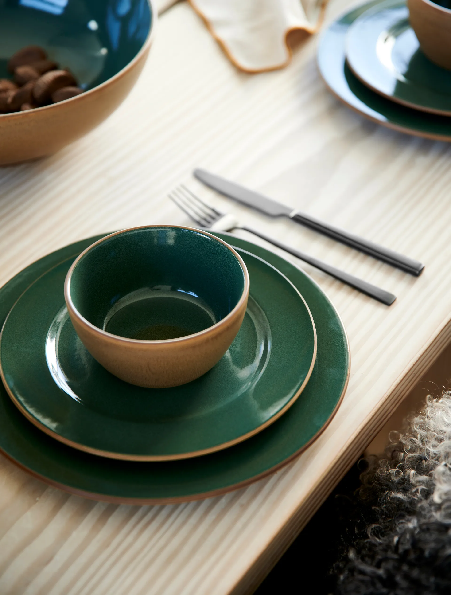 Prato de sobremesa de madeira Bitz Ø22 cm, madeira-forest Bitz