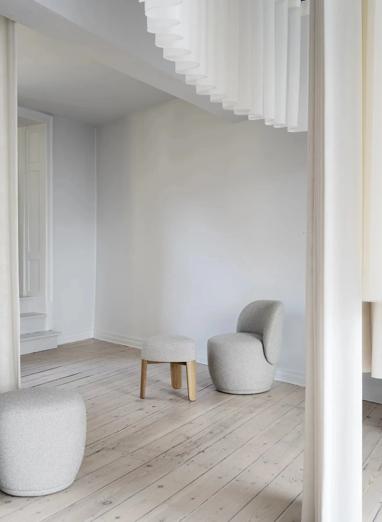 Banco Kuon Ø47x45 cm, Boucla bege blomus