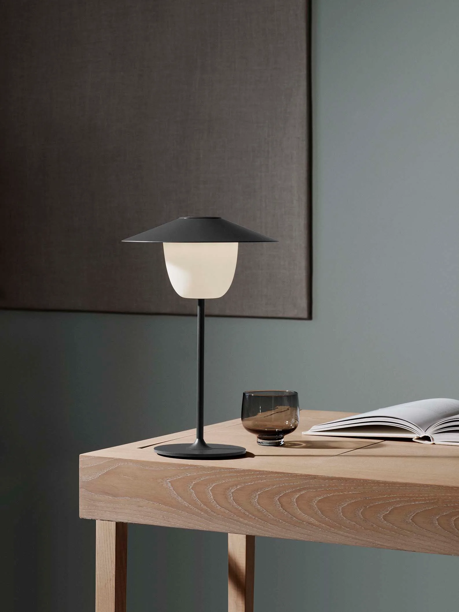 Candeeiro LED Ani mobile 33 cm, warm gray (cinzento escuro) blomus