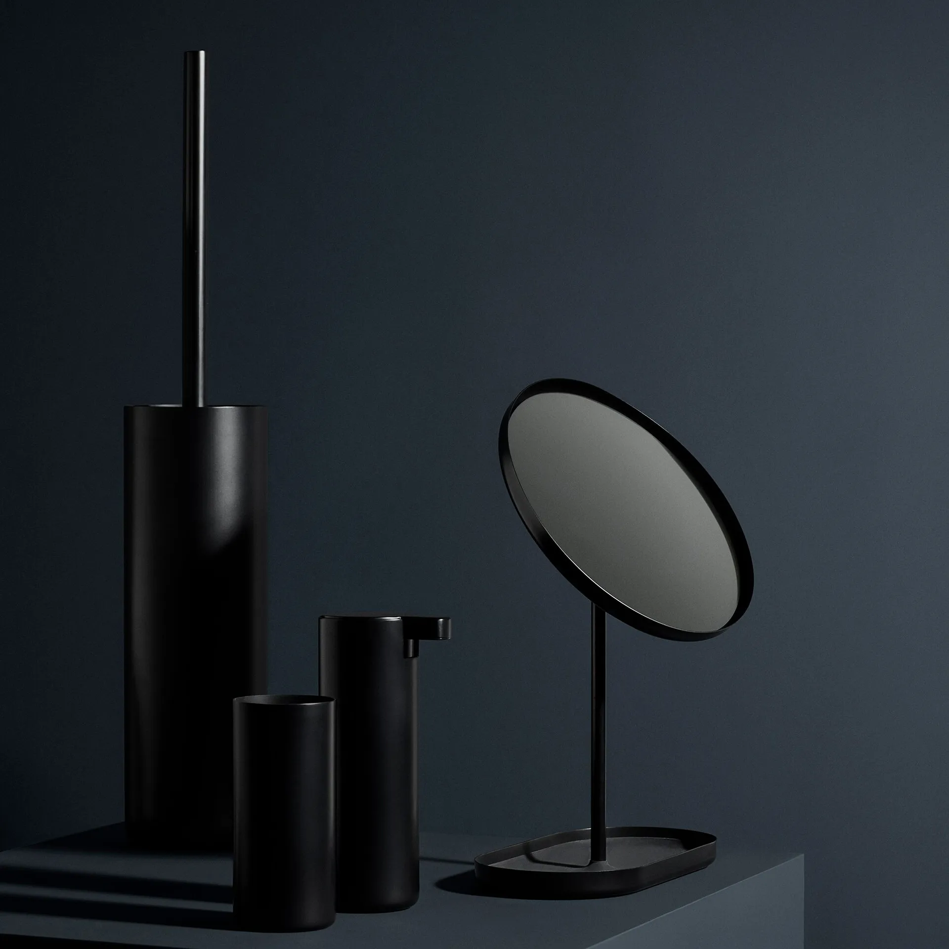 Dispensador de sabão Modo, Preto blomus