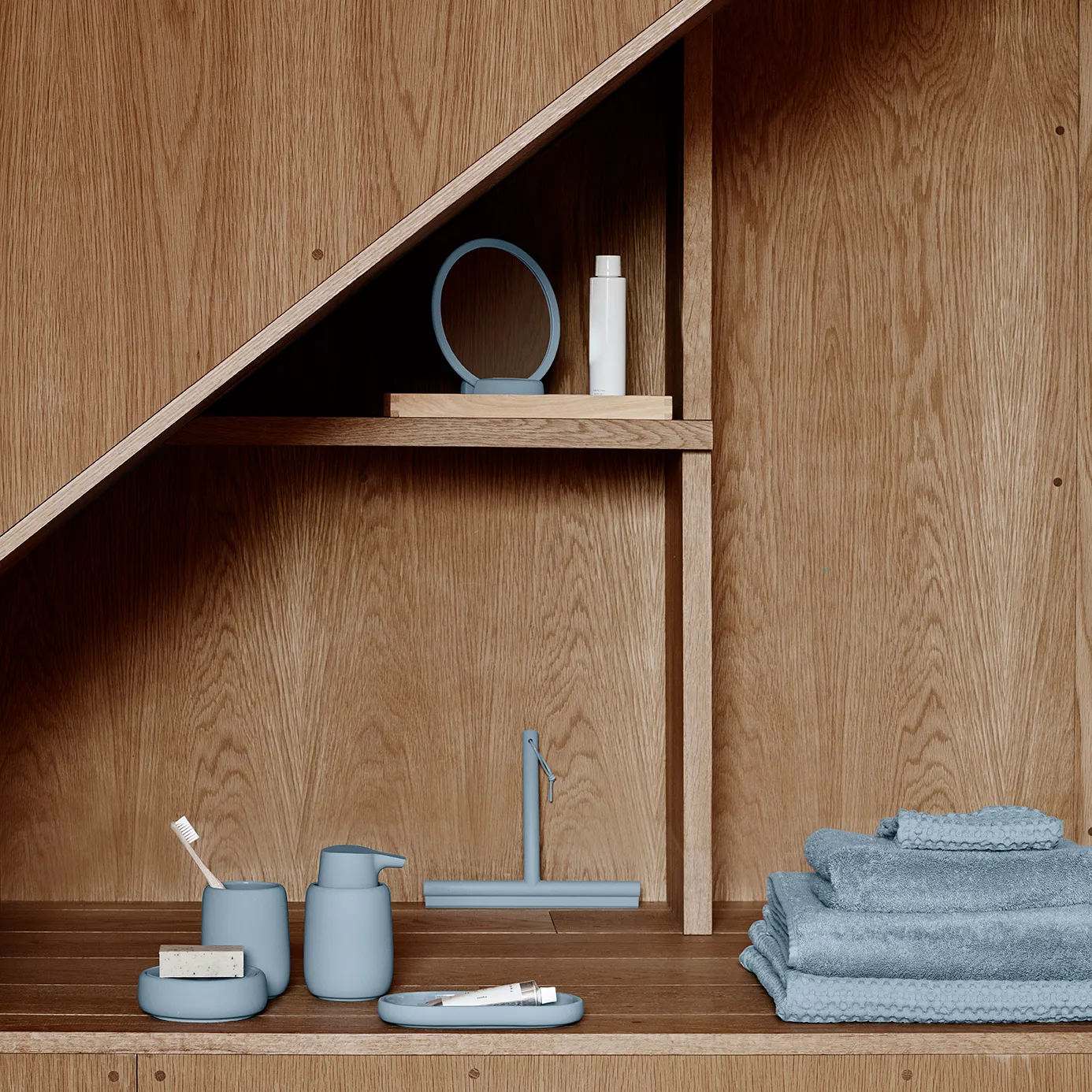 Espelho de mesa Sono Vanity Ø17 cm, Ashley blue blomus