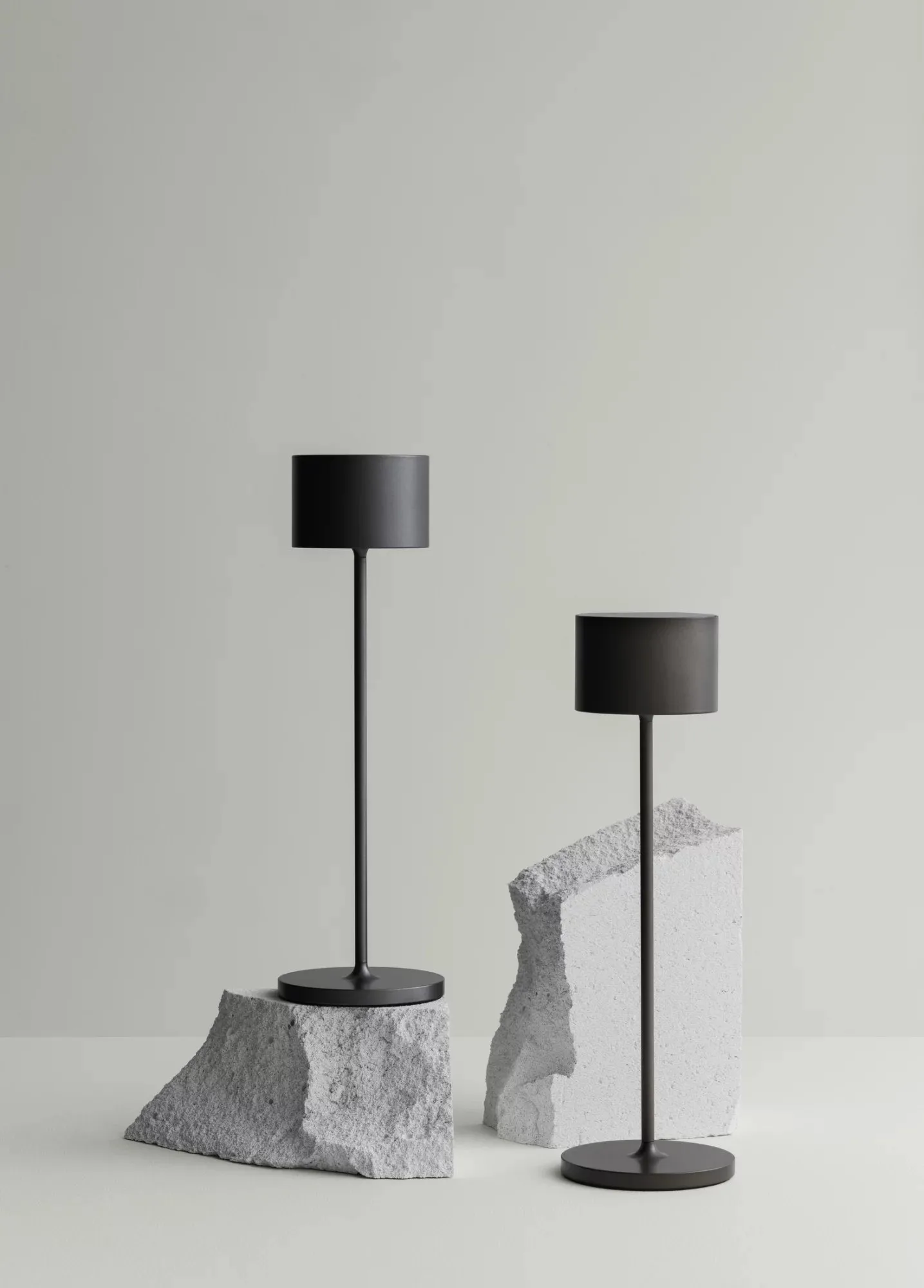 Farol lâmpada LED móvel 33 cm, Metal queimado blomus