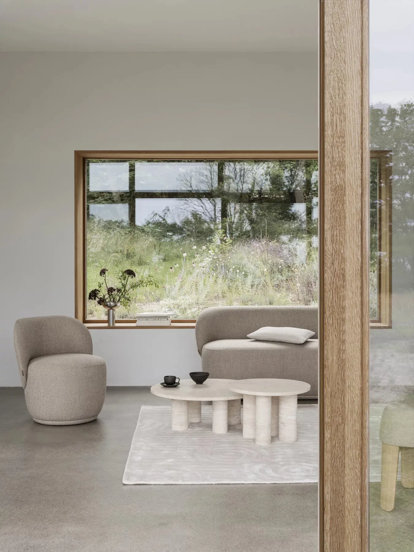 Mesa de centro Volos L Ø75 cm, Travertine blomus