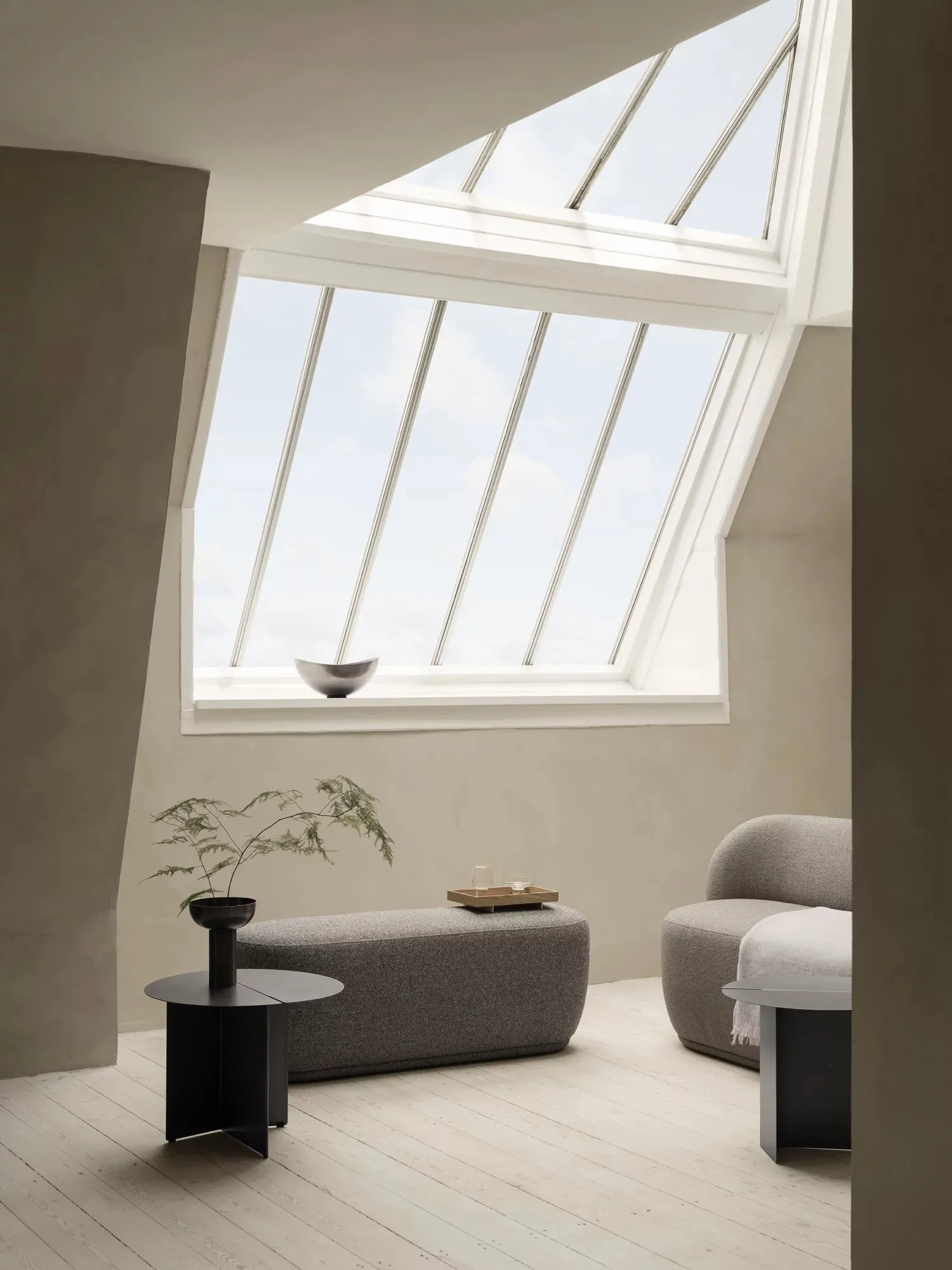 ORU mesa de apoio M Ø50 cm, Black blomus