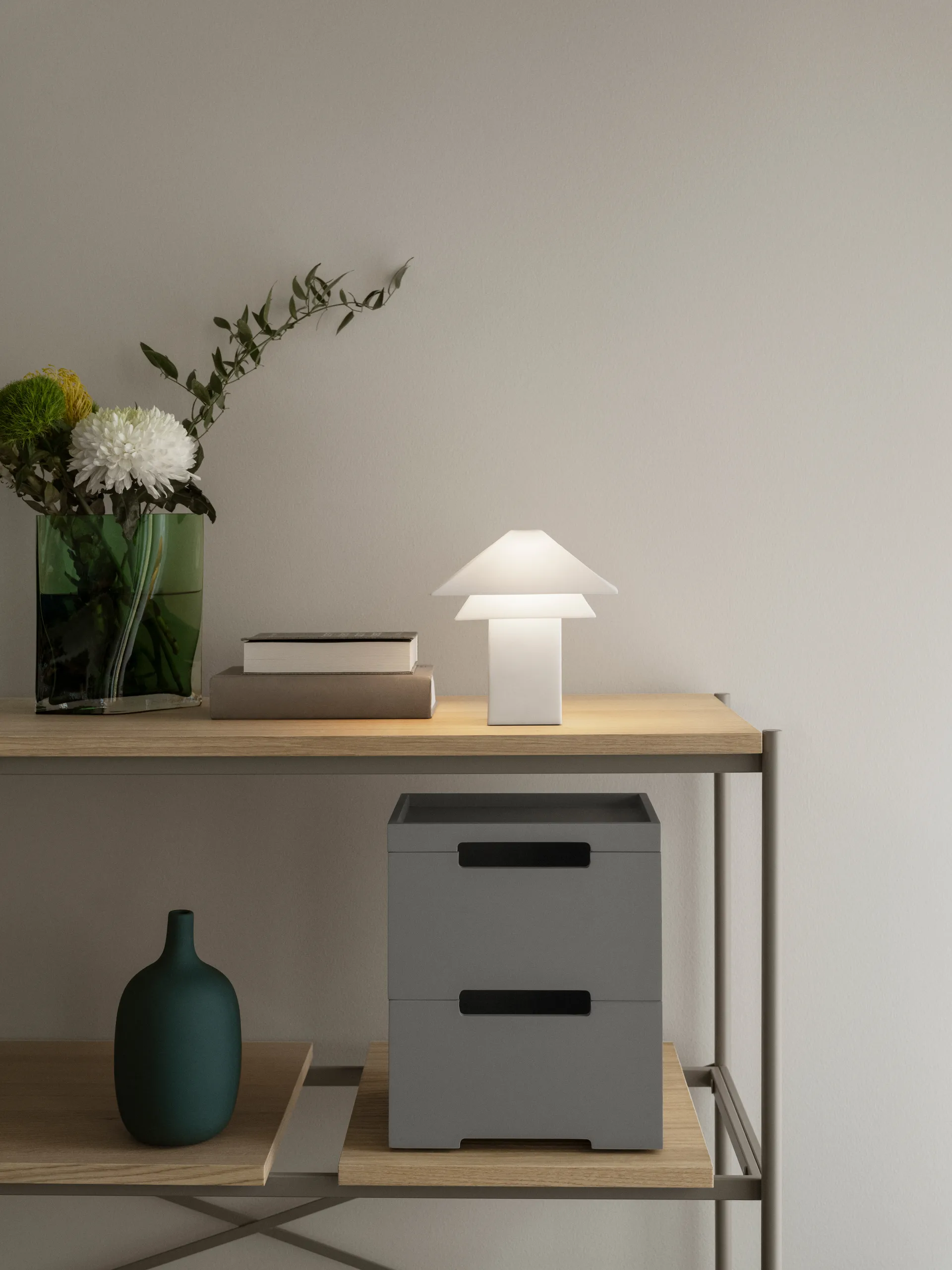 Sanaka candeeiro de mesa portátil, Branco blomus
