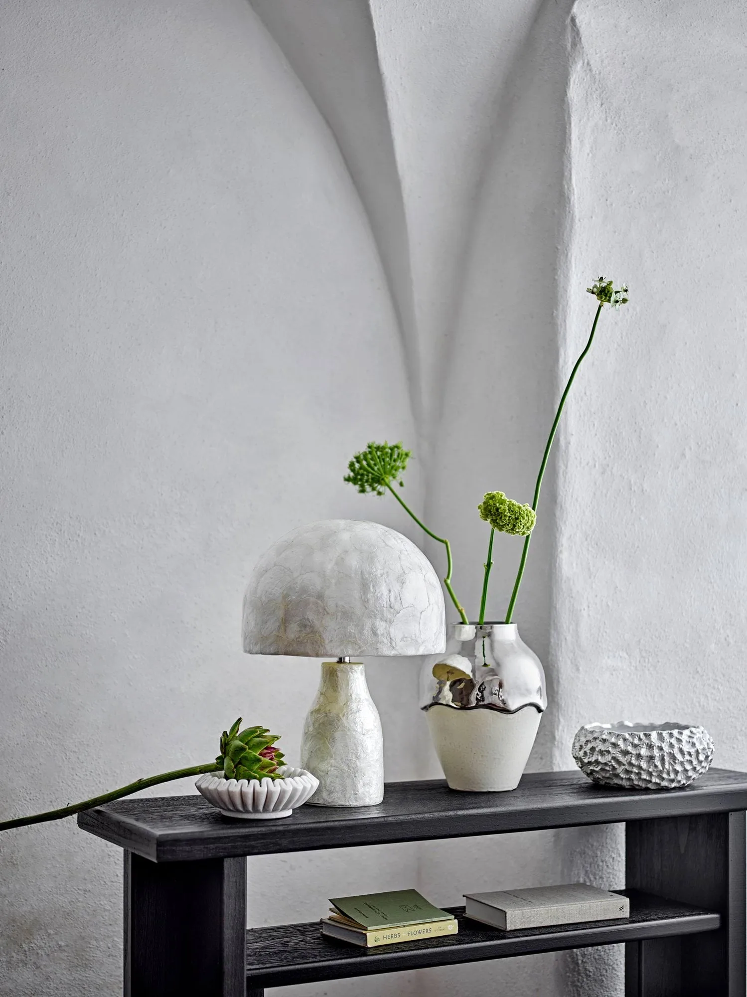 Adria candeeiro de mesa, Nature, Mother of pearl Bloomingville