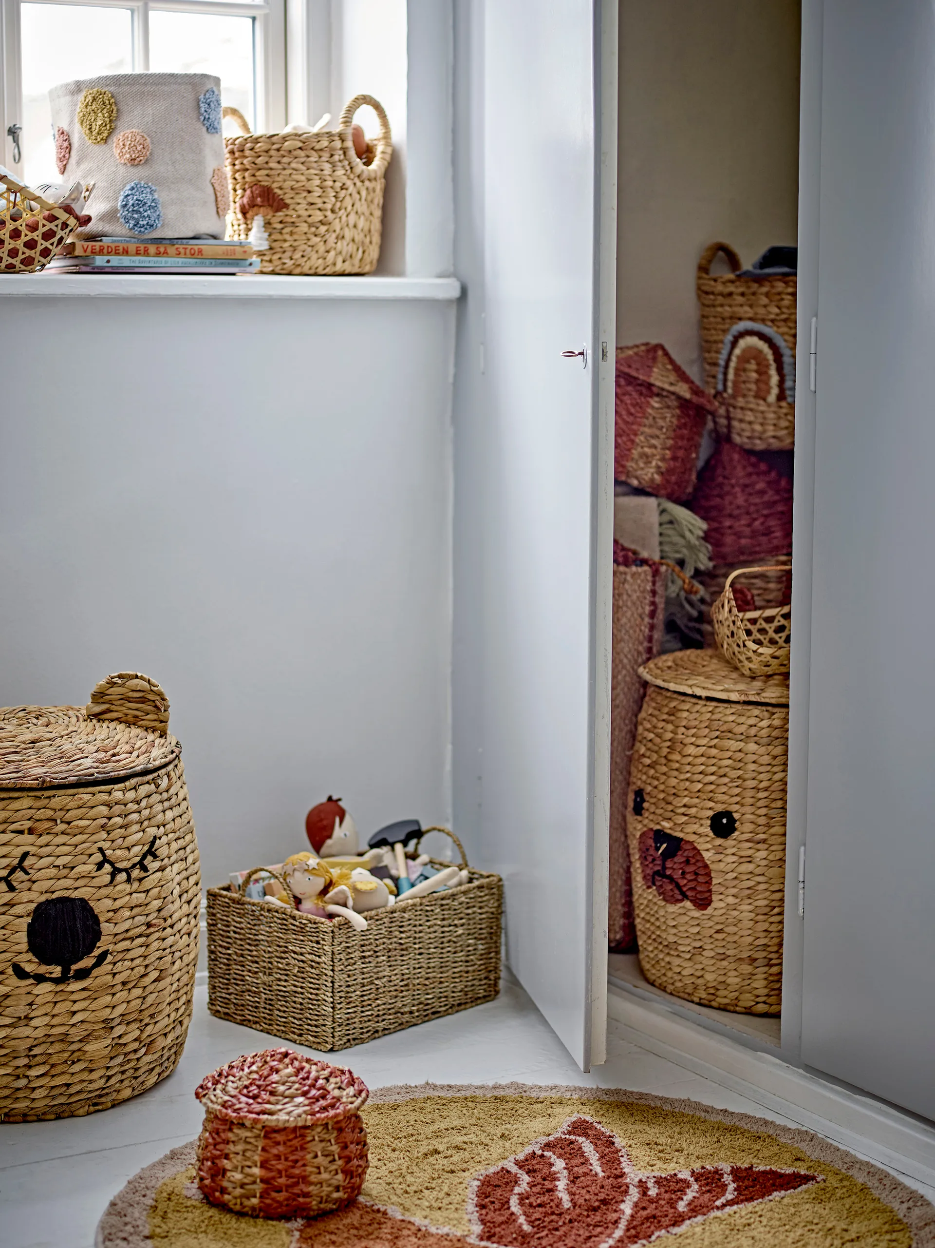 Cesta de armazenamento com pega Agnes 2 peças , Arco íris-cogumelo Bloomingville