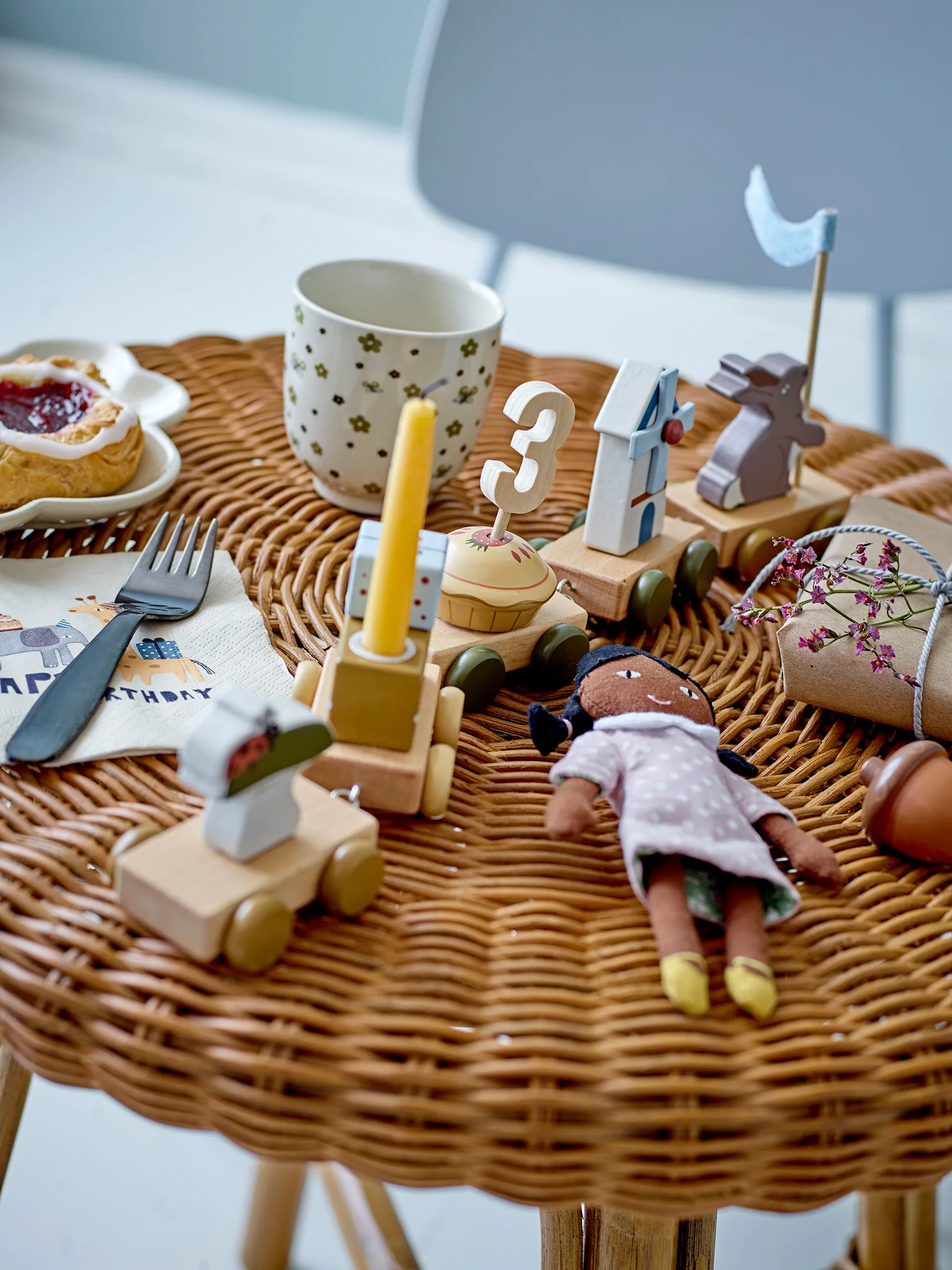 Comboio de aniversário Alfi 39 cm, Brown Bloomingville