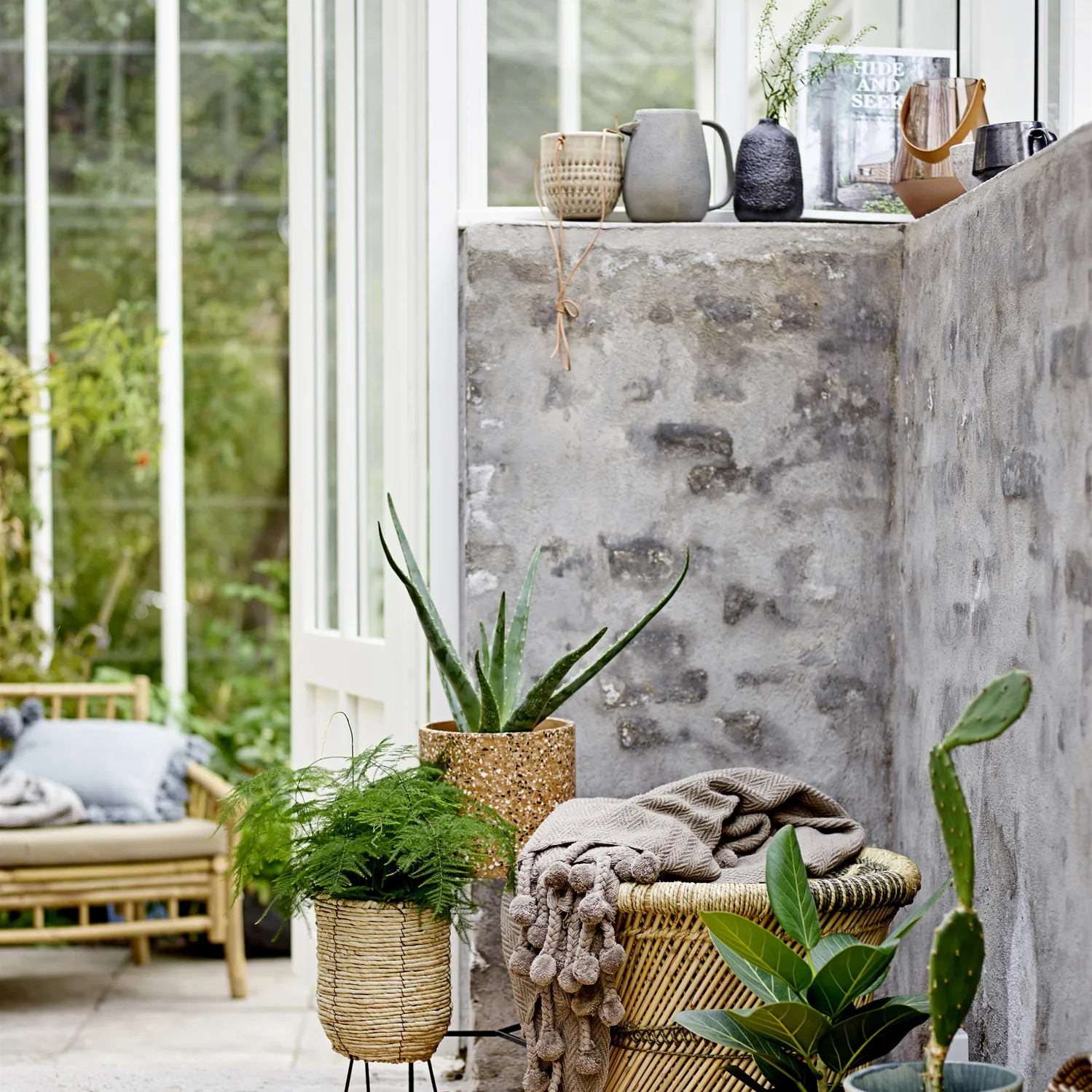 Jarro Kendra, Cinza Bloomingville