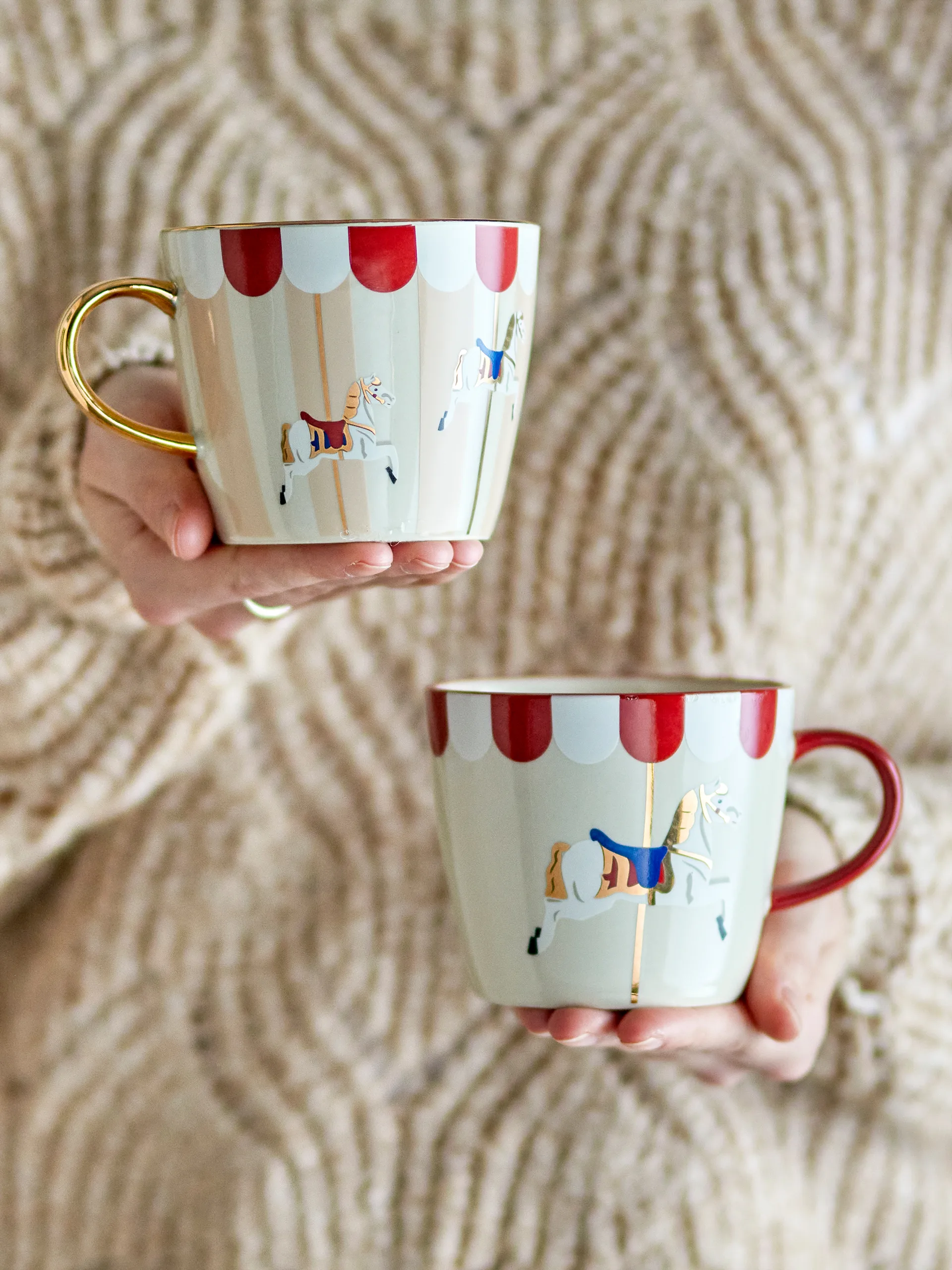 Merry-go-round chávena 30 cl 2 peças, Vermelho-branco Bloomingville