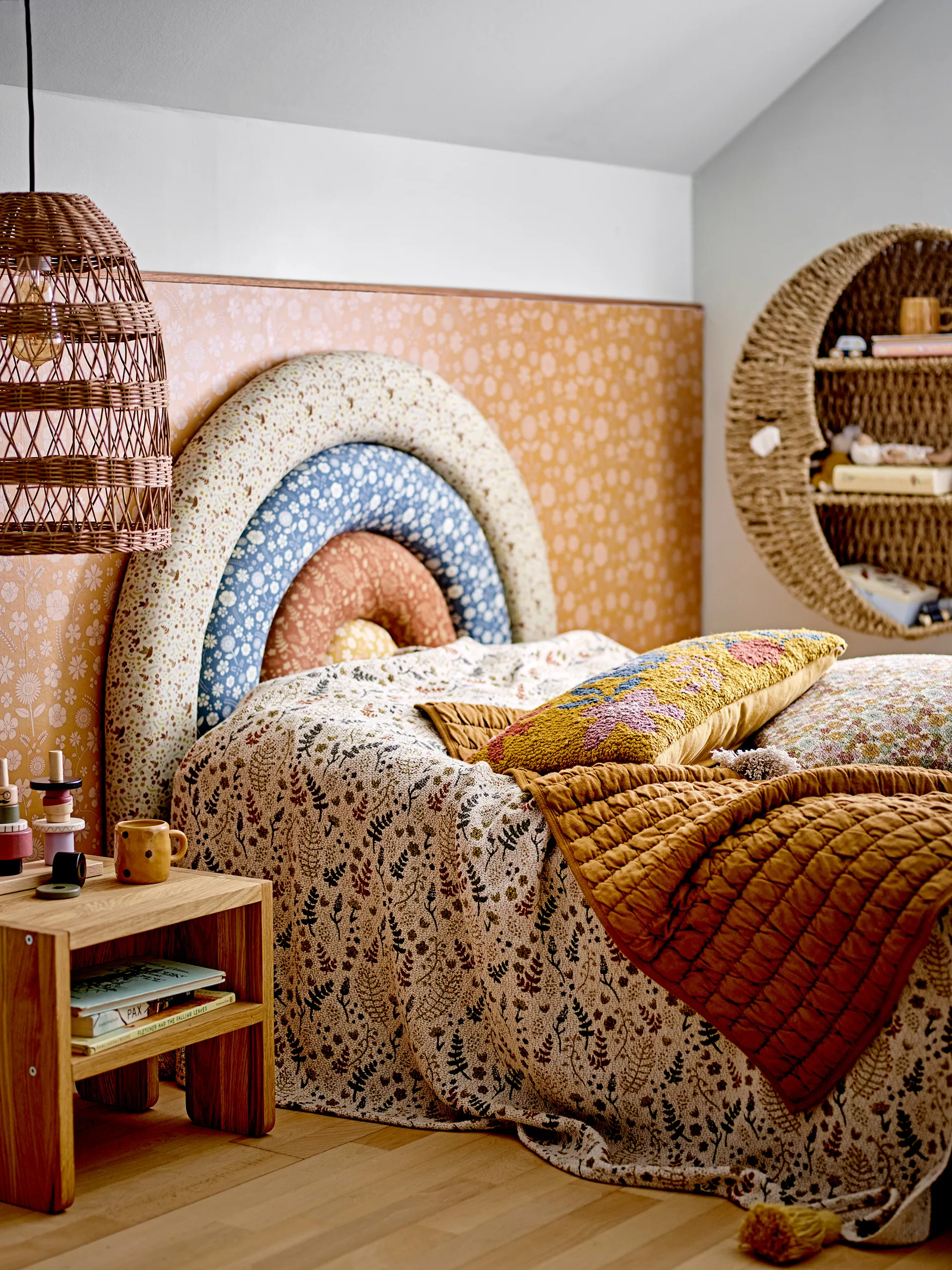 Mosobrey prateleira mural Ø65 cm, Lua Bloomingville