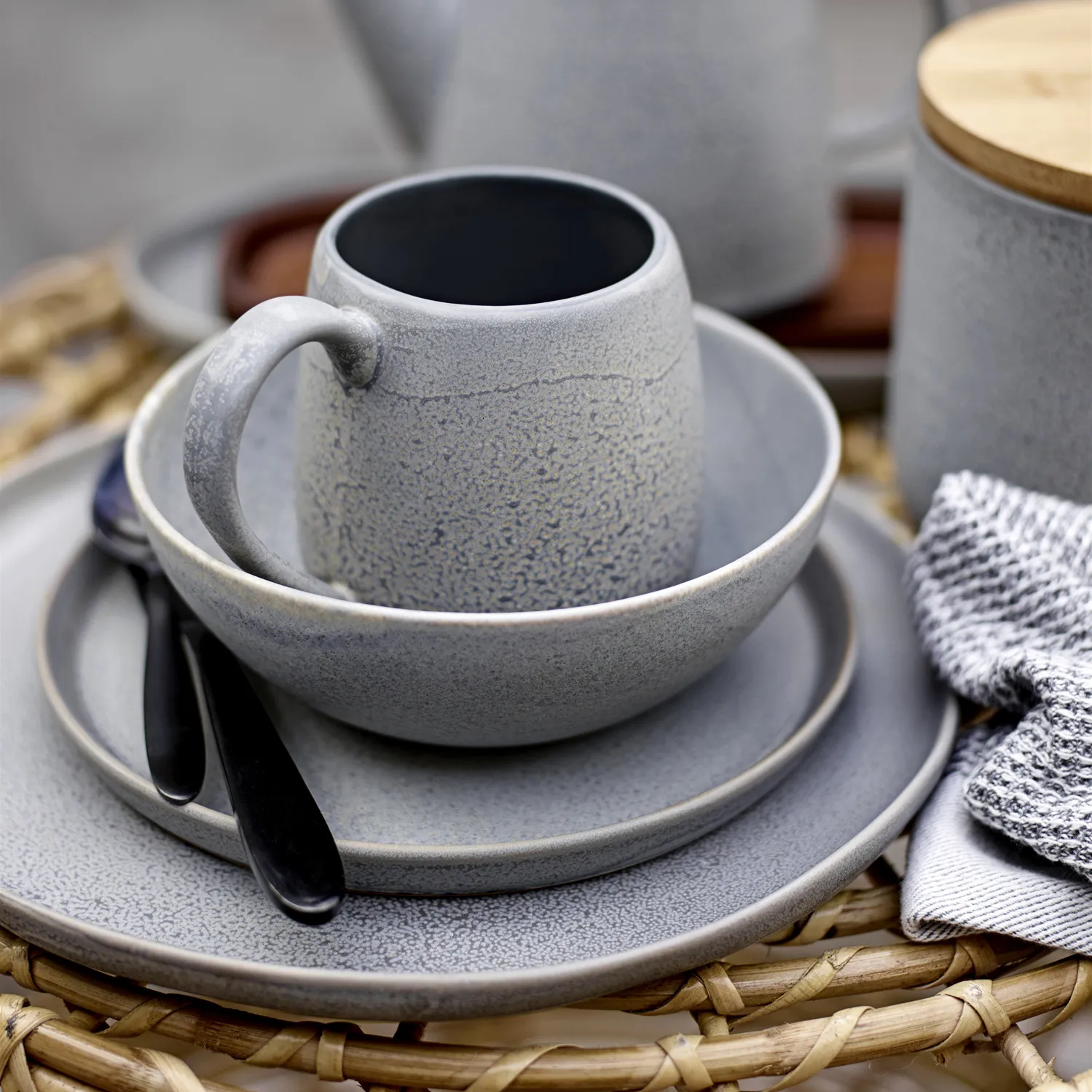 Prato Kendra Ø 27,5 cm, Cinza Bloomingville