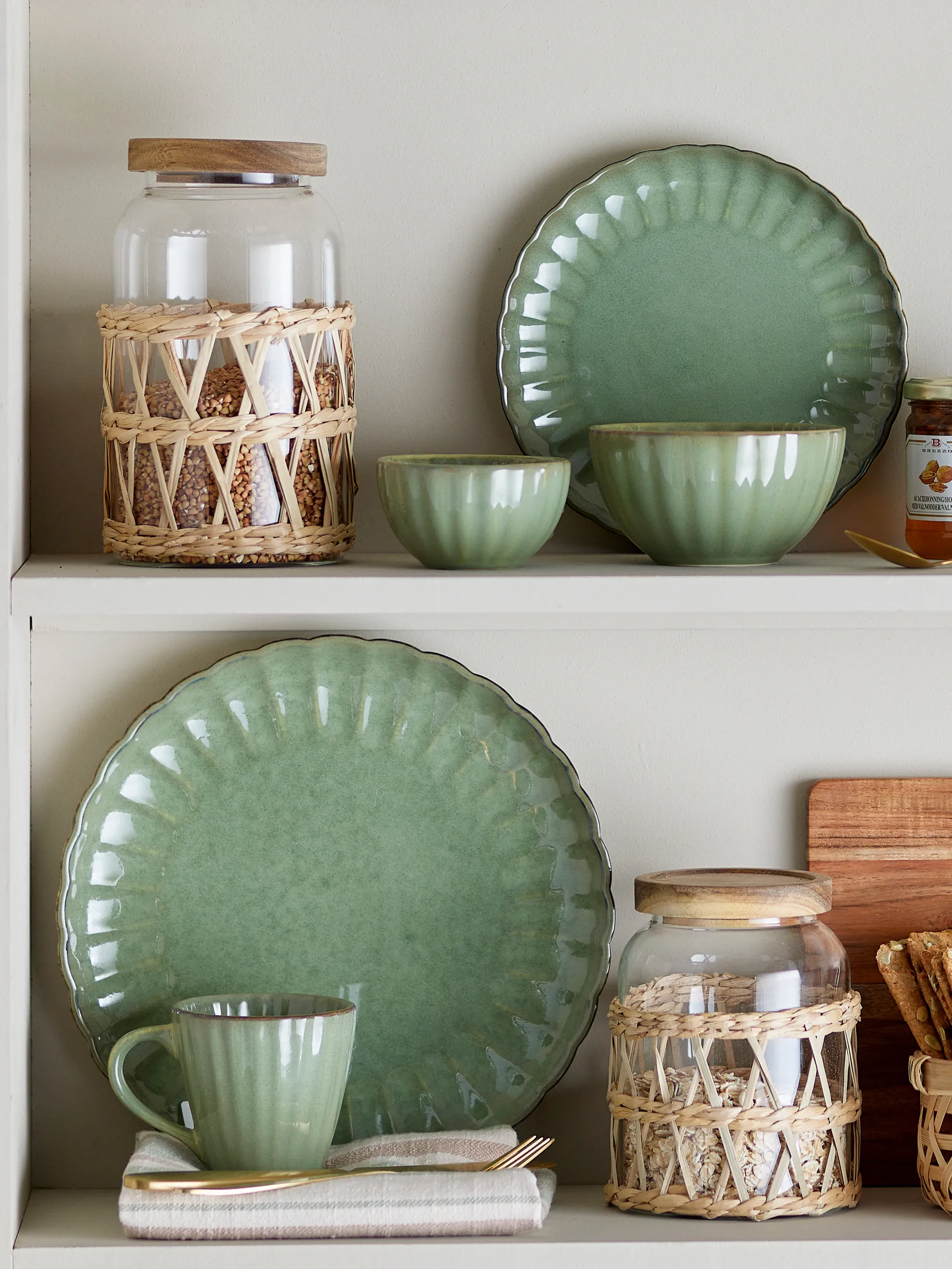 Prato Latina Ø27 cm, Light green Bloomingville