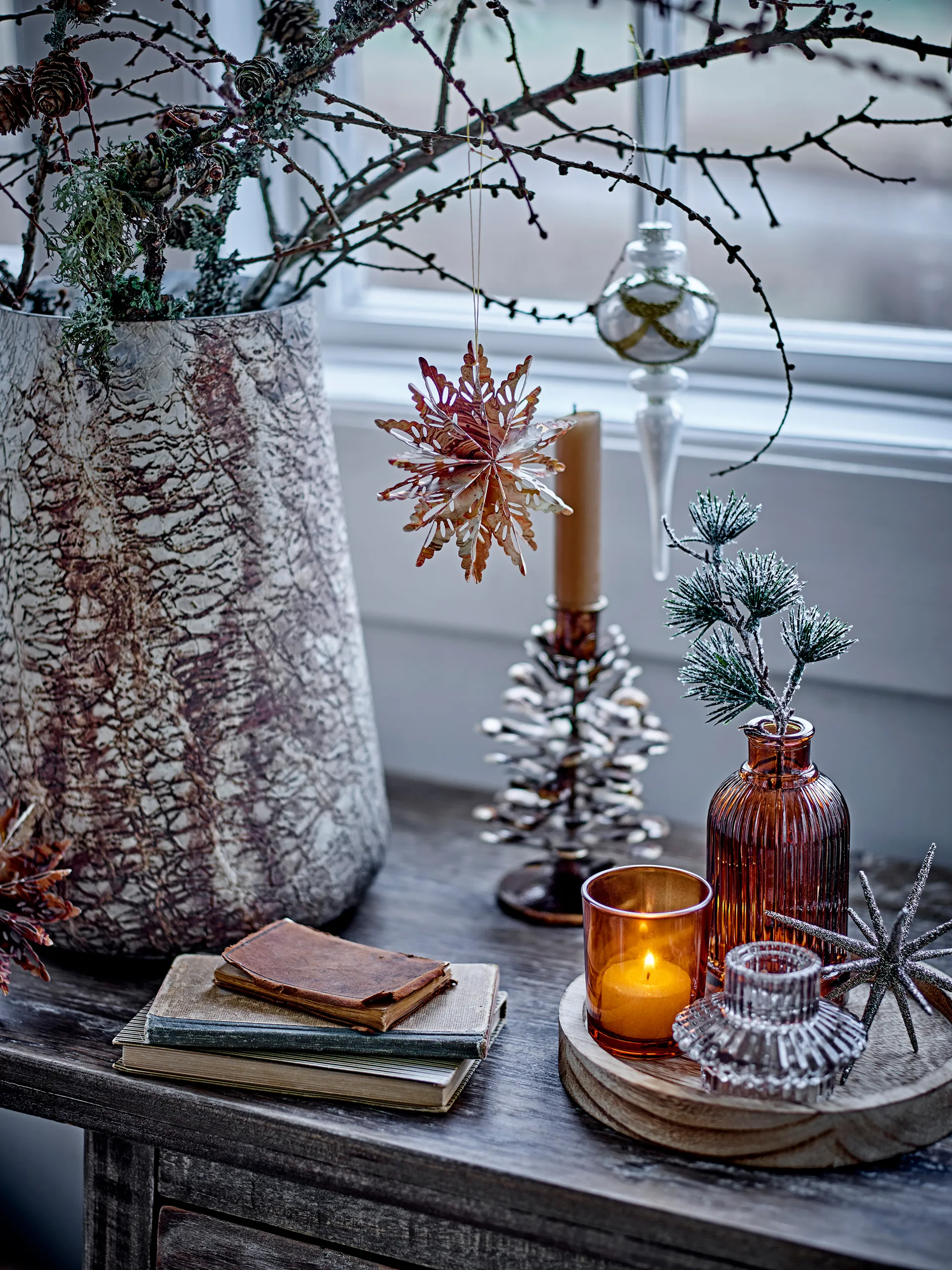 Sanga tabuleiro redondo com objetos decorativos 6 peças, Ouro Bloomingville