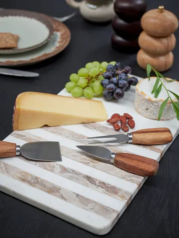 Tabua de corte Novelle mármore 38x22,5 cm - Branco - Bloomingville