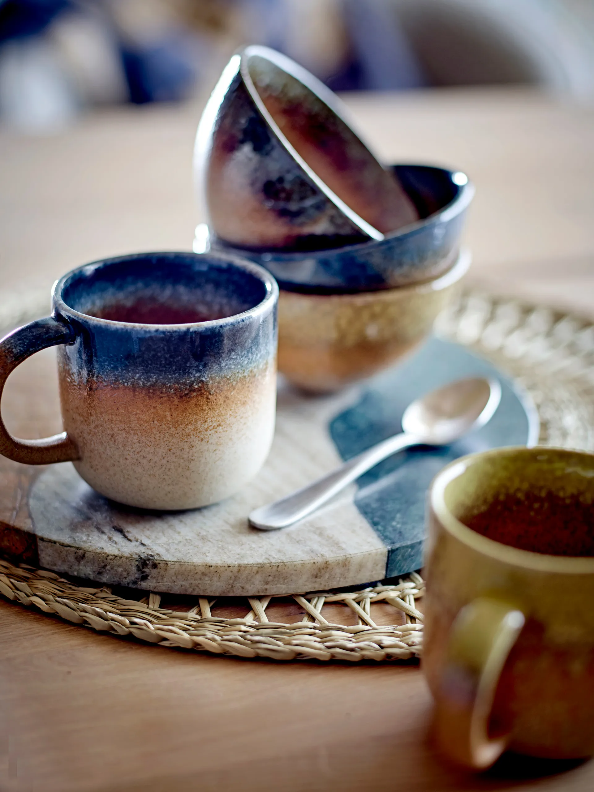 Tábua de cortes Adelaide Ø25 cm, verde-branco-mármore amarelo Bloomingville