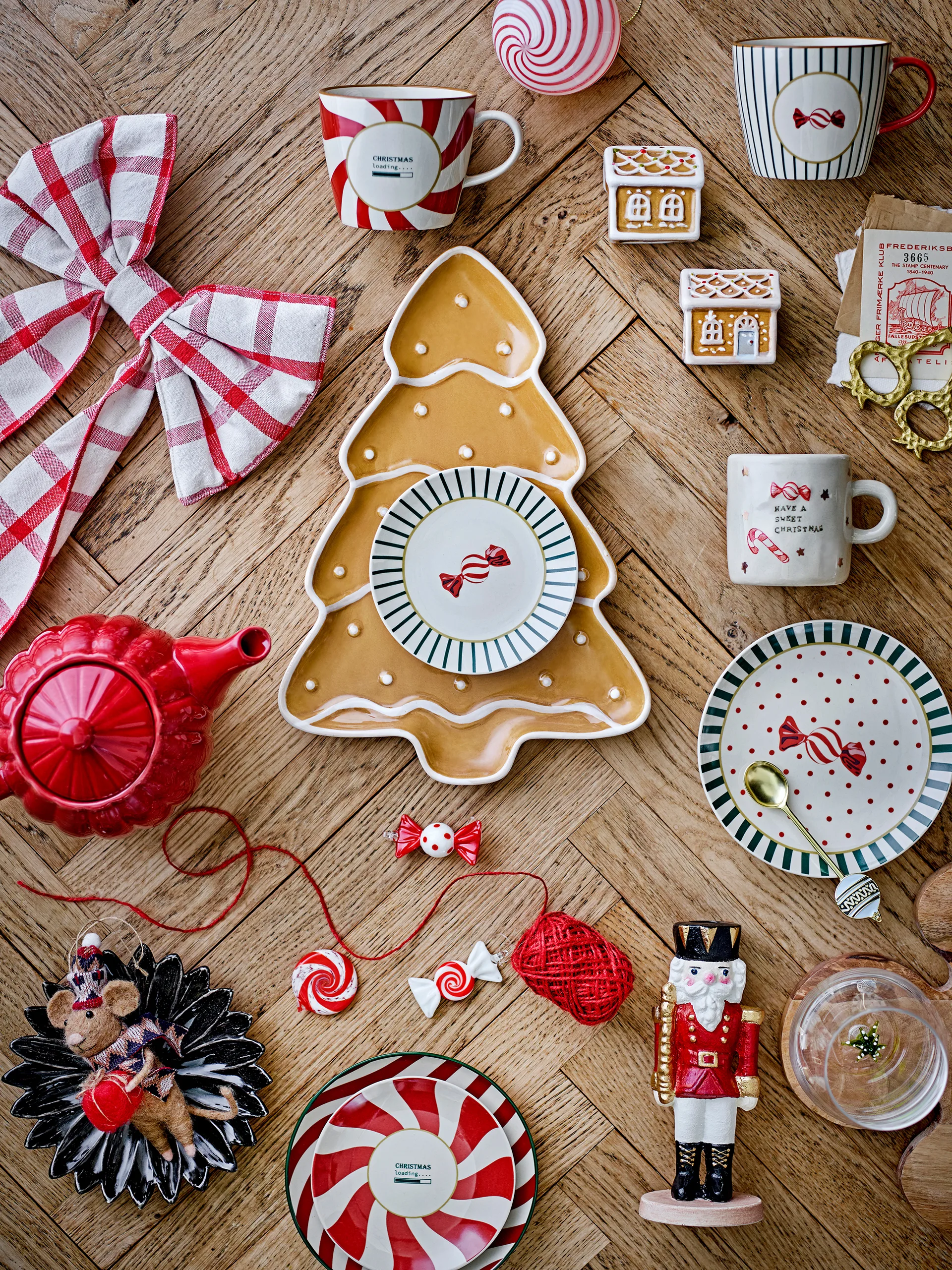 Yule prato Ø16 cm, Natural-vermelho Bloomingville