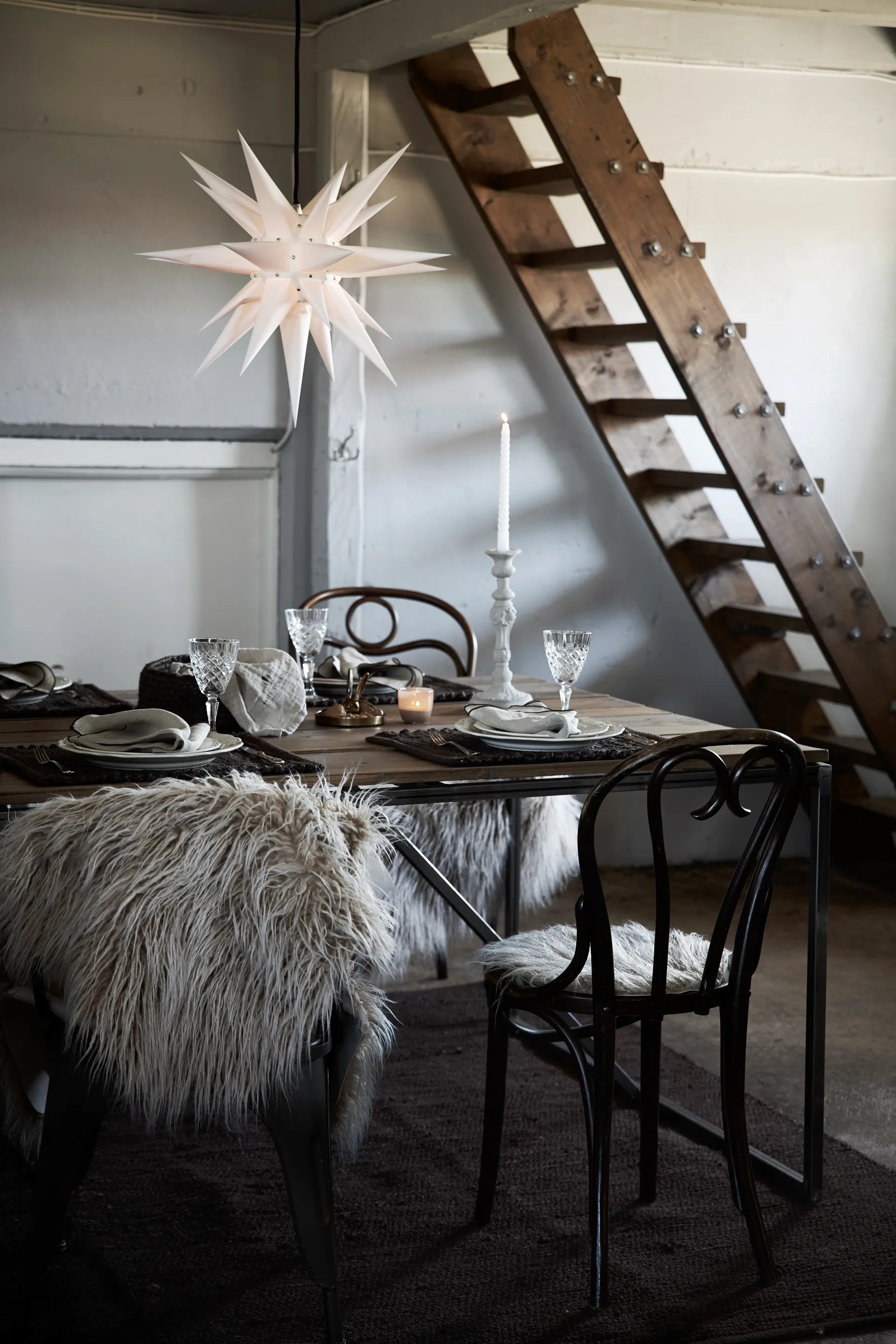 Almofada Dolly Ø35 cm, Brown Boel & Jan