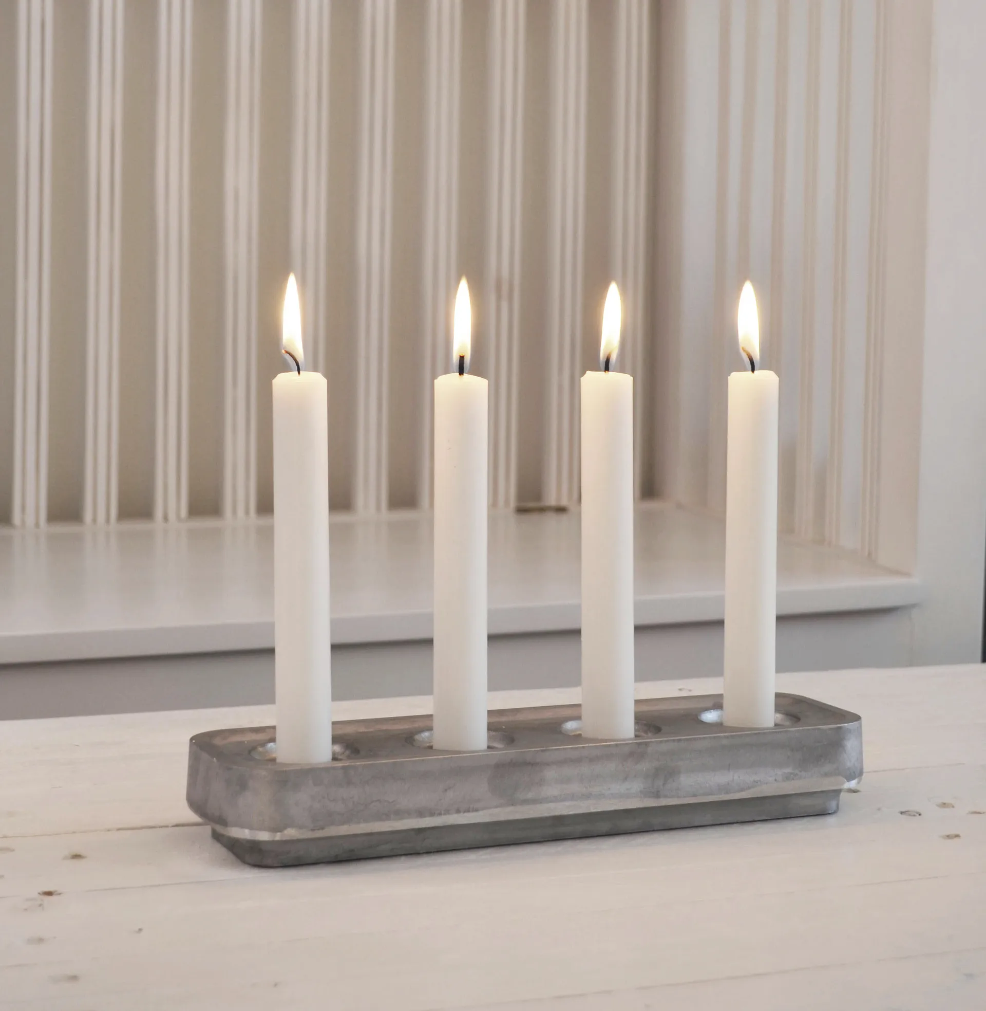 Suporte de velas polido Stumpastaken, 8,5x29,5 cm Born In Sweden