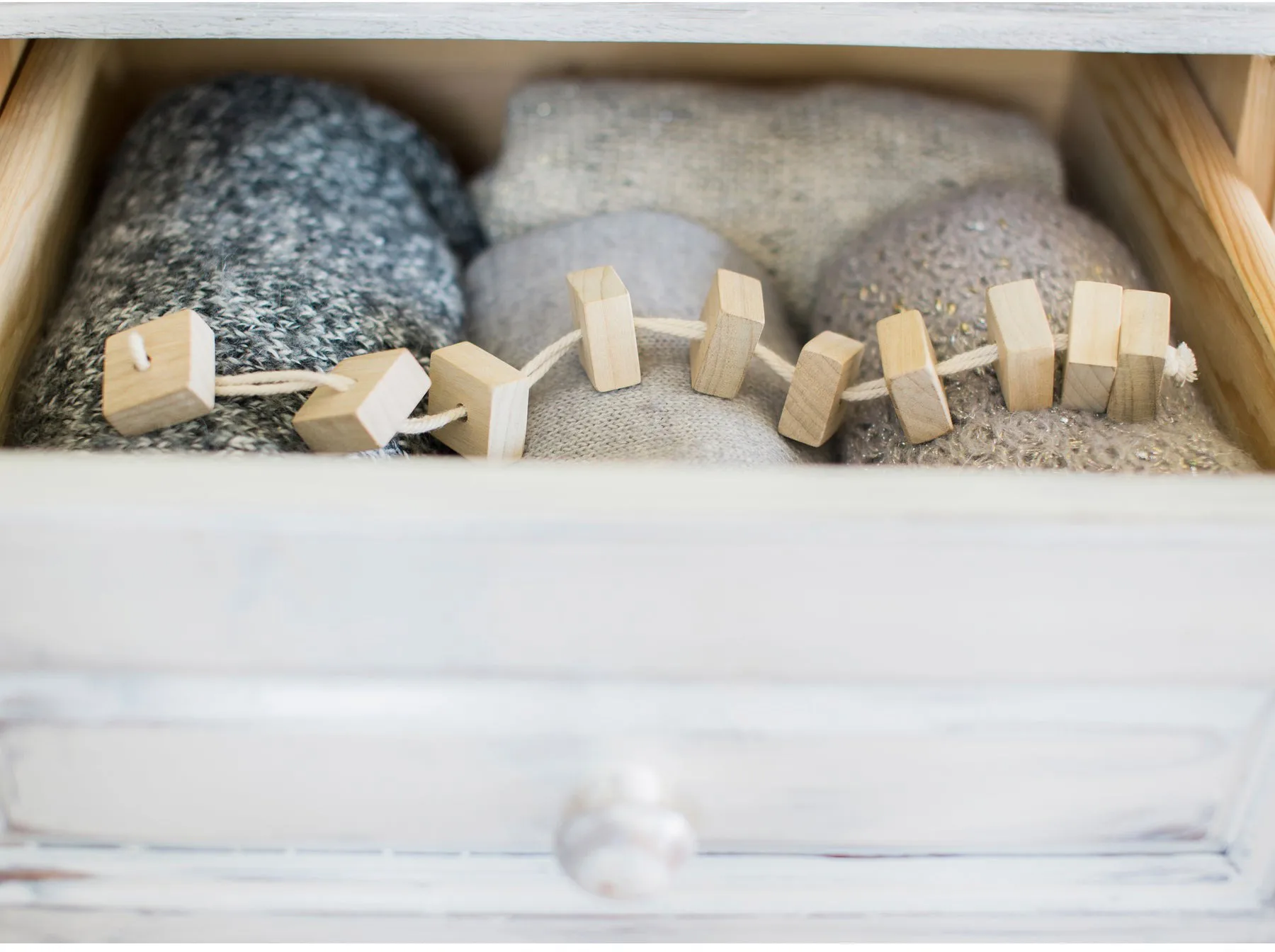 Bosign bloco de aroma em cedro branco com cordão, 10 unidade Bosign