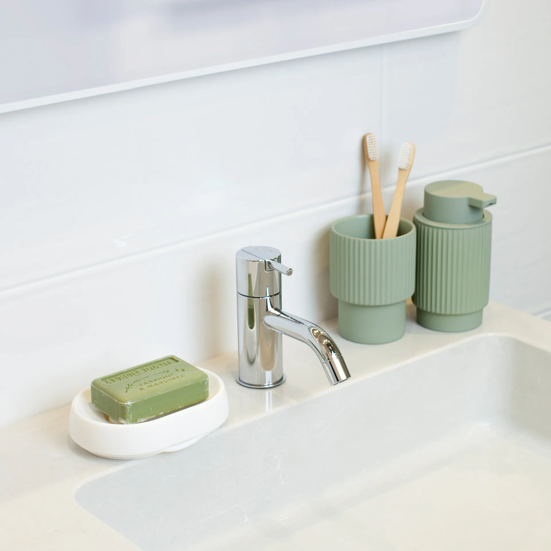 Saboneteira em silicone com escoamento Grande, Branco Bosign