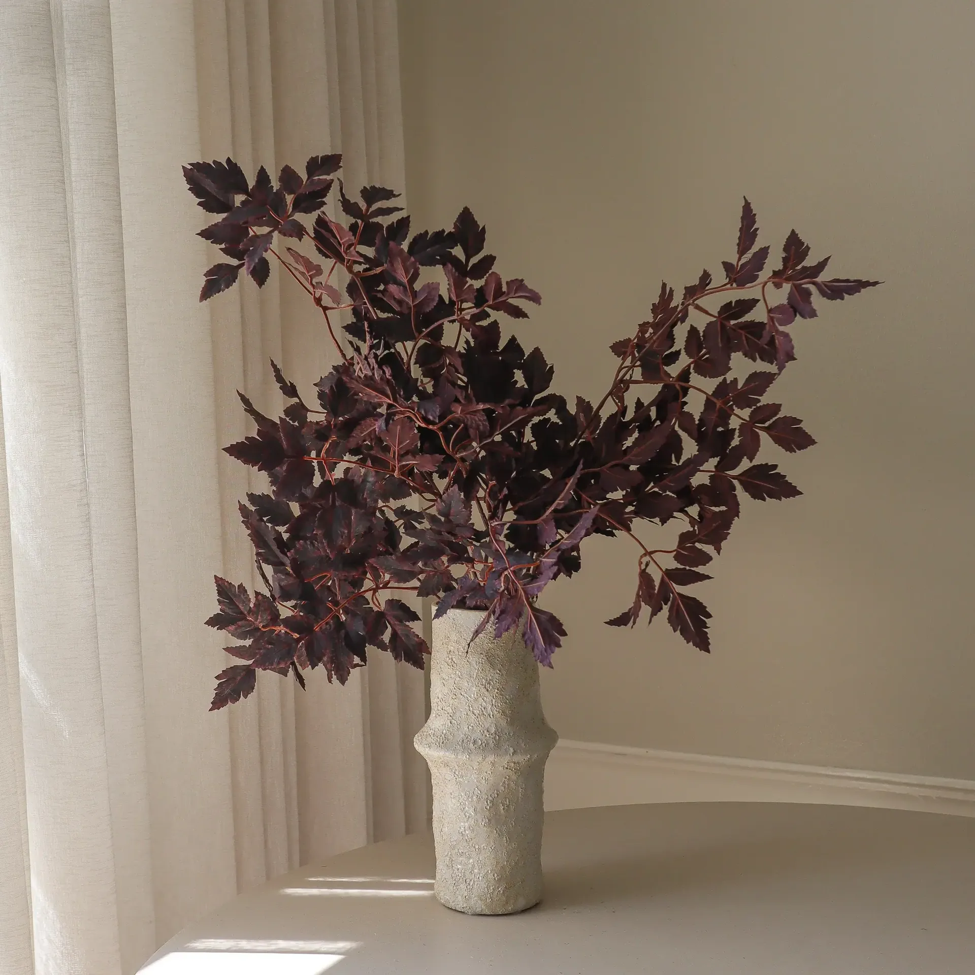 Burgundy Plum Leaves ramo artificial, 85 cm, 4 unid. Botané