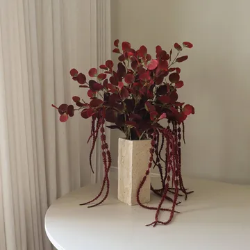 Burgundy veil ramo artificial - Eucalipto, amaranto, 84 cm - Botané