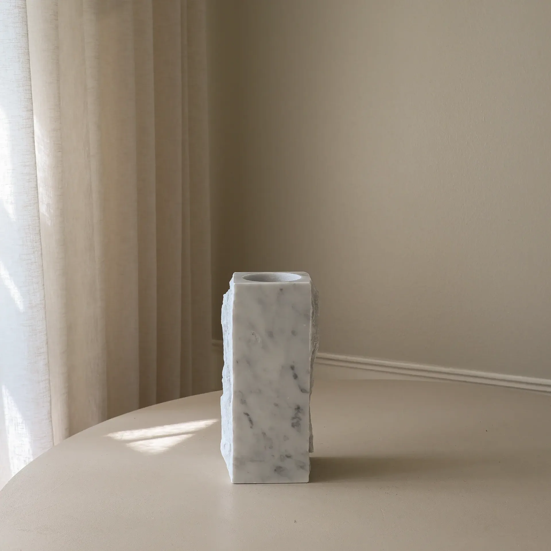 Carrara Edge vaso de mármore, Médio, 30 cm Botané