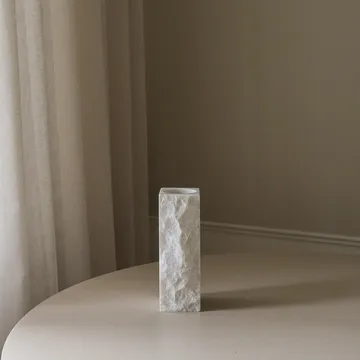 Carrara Edge vaso de mármore - Pequeno, 25 cm - Botané