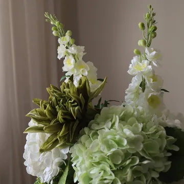Enchanted Matcha ramo artificial - Delphinium-amaranto-hortênsia-cacto, 9 un. - Botané
