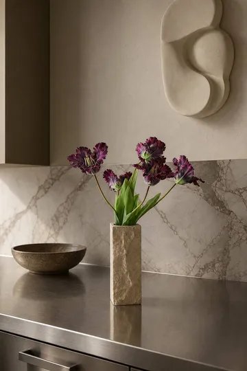 Limestone Edge vaso de mármore - Pequeno, 25 cm - Botané