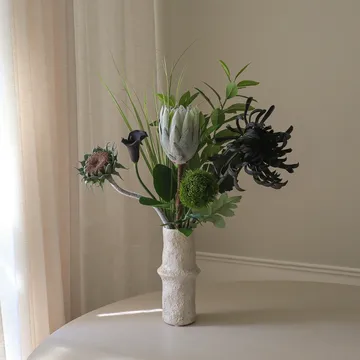 Midnight Wilderness ramo artificial - Protea-real-crisântemo-cala-cravina, 78 cm, 7 unidades - Botané
