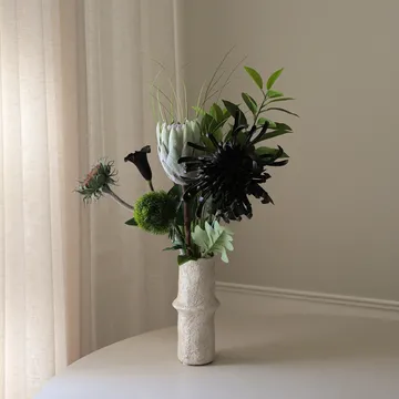 Midnight Wilderness ramo artificial - Protea-real-crisântemo-cala-cravina, 78 cm, 7 unidades - Botané