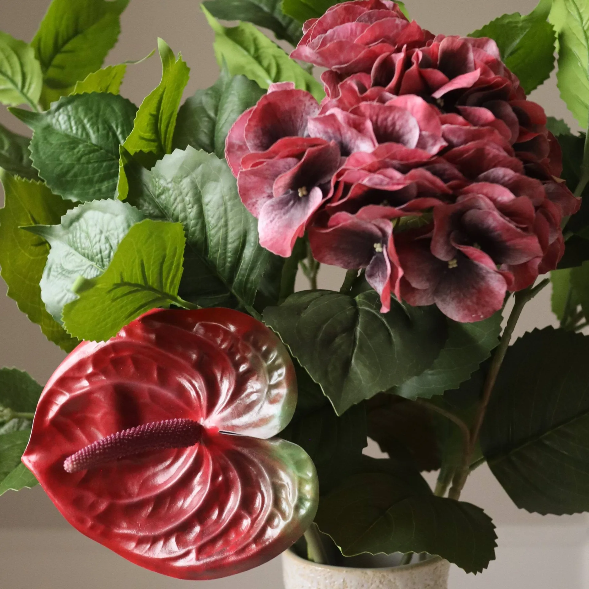 Velvet rouge ramo artificial, Hortensia-vermelho anthurium 6 un. Botané