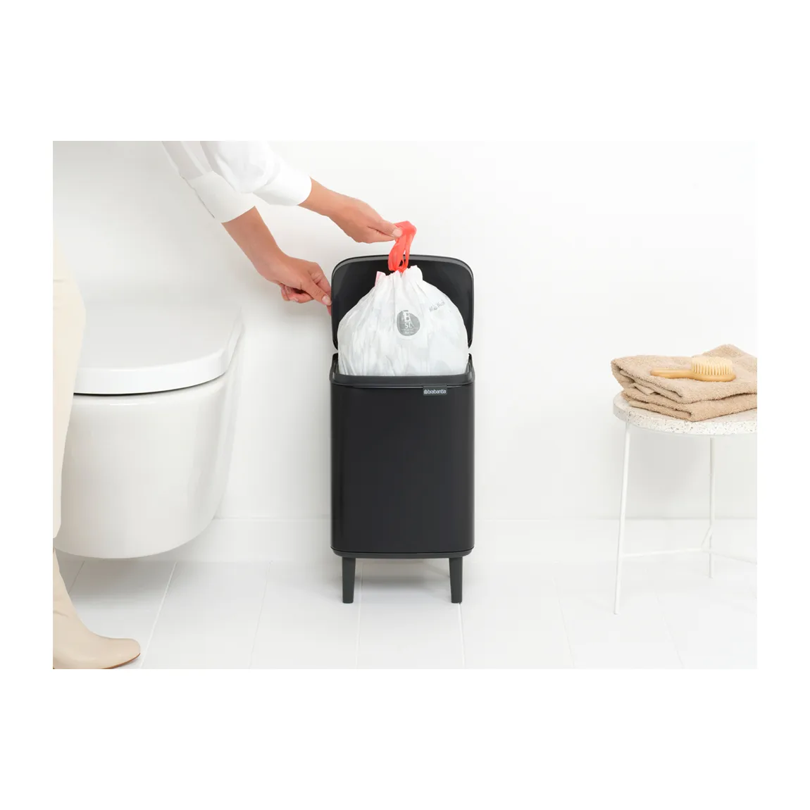 Bo caixote de lixo alto 7 L, Preto matte Brabantia