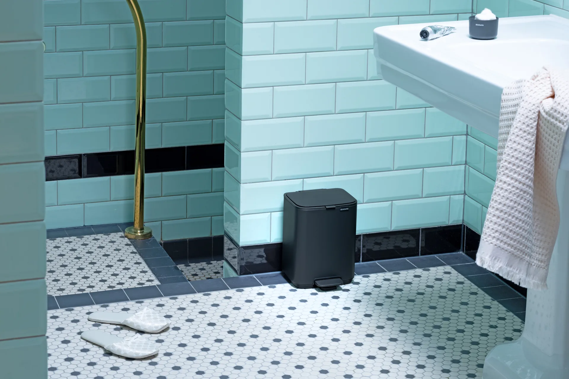 Bo caixote do lixo com pedal 4 L, Cinzento mineral infinito Brabantia