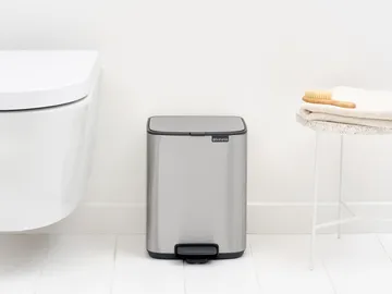 Bo caixote do lixo com pedal 7 L - Aço fosco à prova de impressões digitais - Brabantia