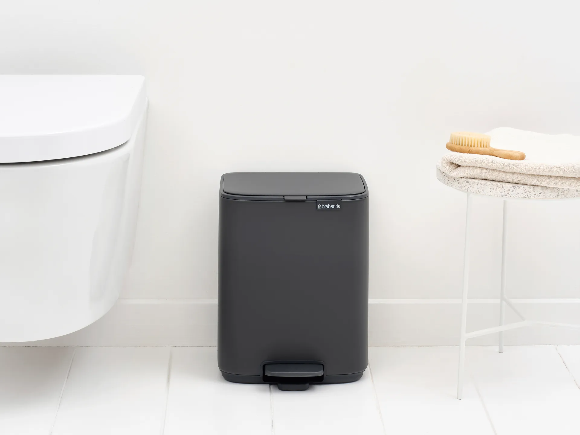 Bo caixote do lixo com pedal 7 L, Cinzento mineral infinito Brabantia